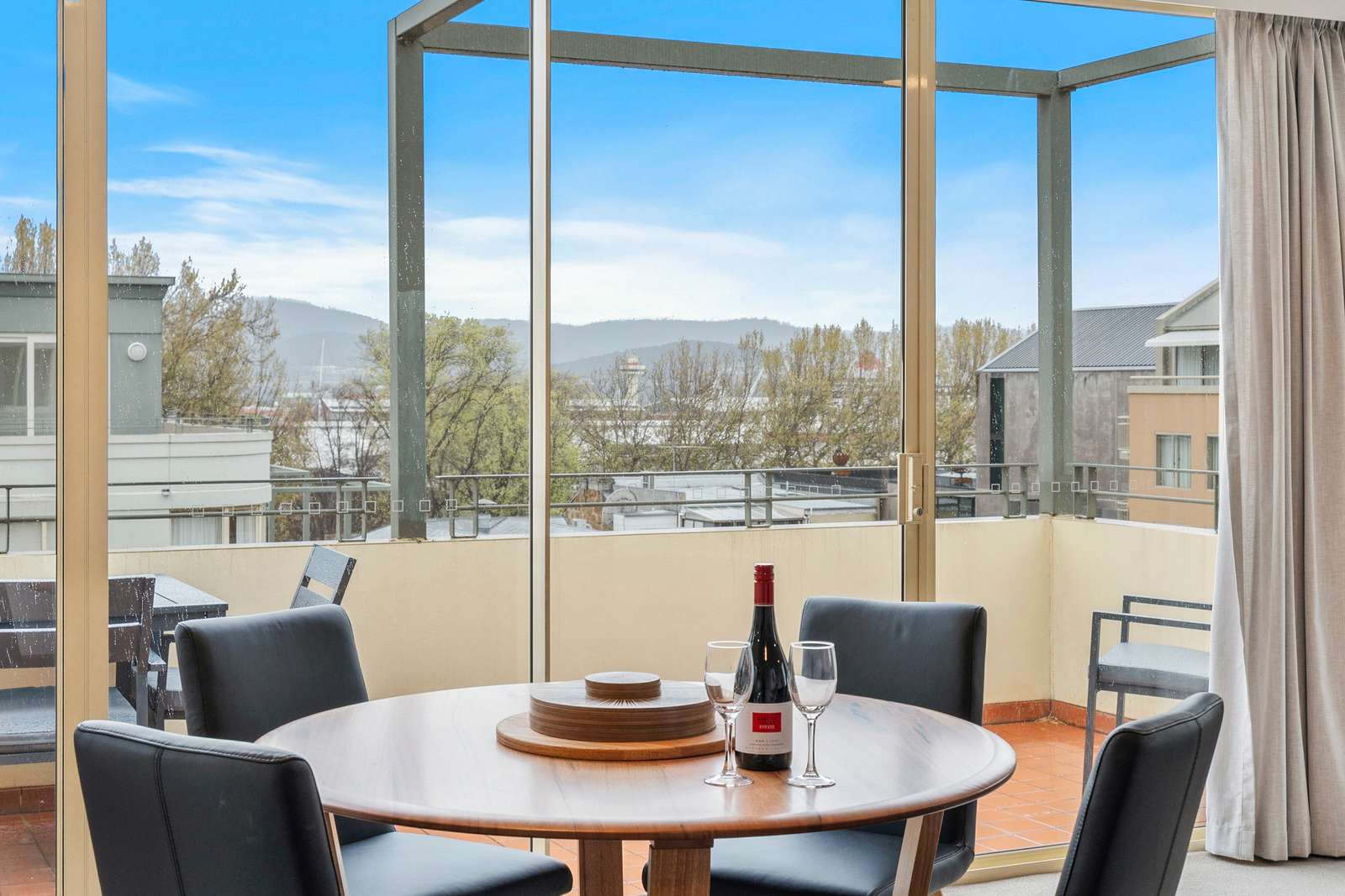 Stay by Salamanca, Battery Point, secure parking — Battery Point, Tasmania — vacation rental