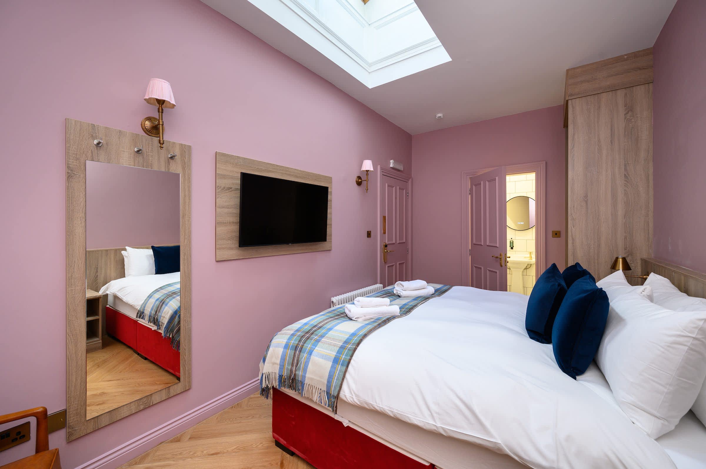 Deluxe Double Room (Room 7 - Ground Floor) — Edinburgh, Scotland — vacation rental