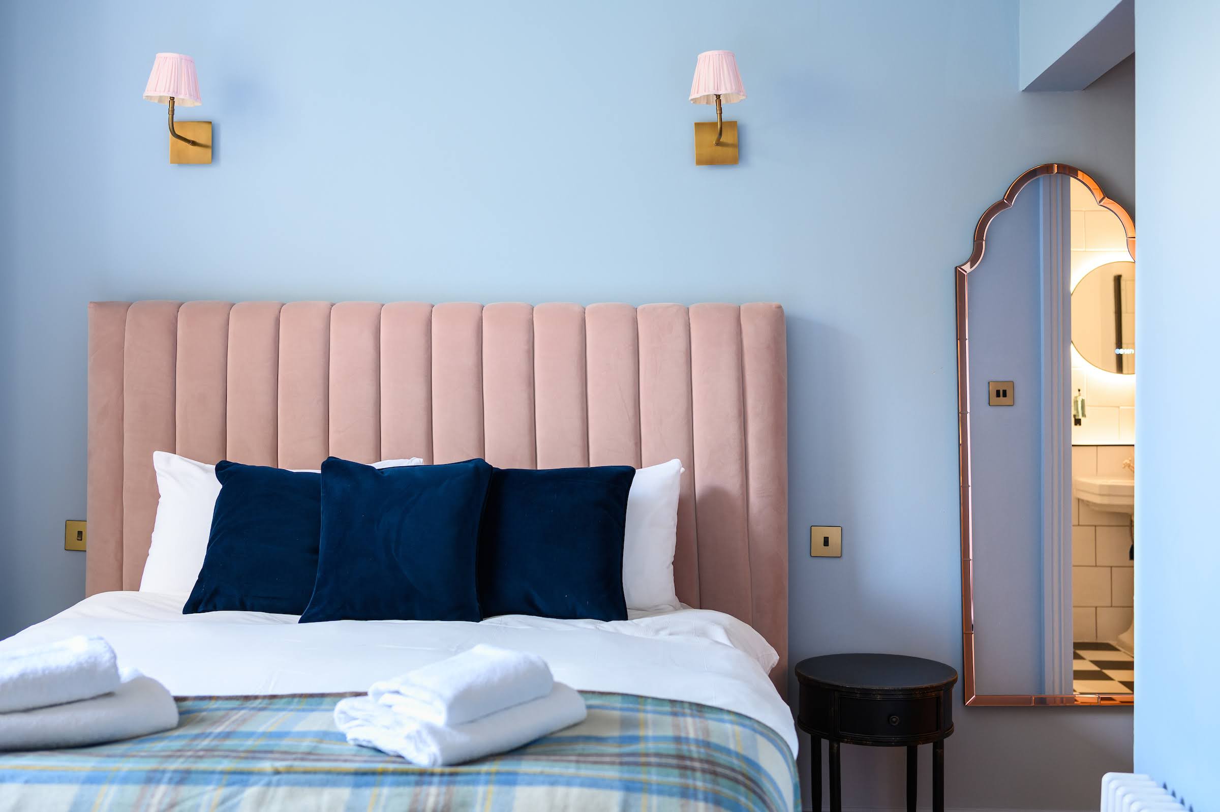 Deluxe Family Room (Room 8 - Ground Floor) — Edinburgh, Scotland — vacation rental