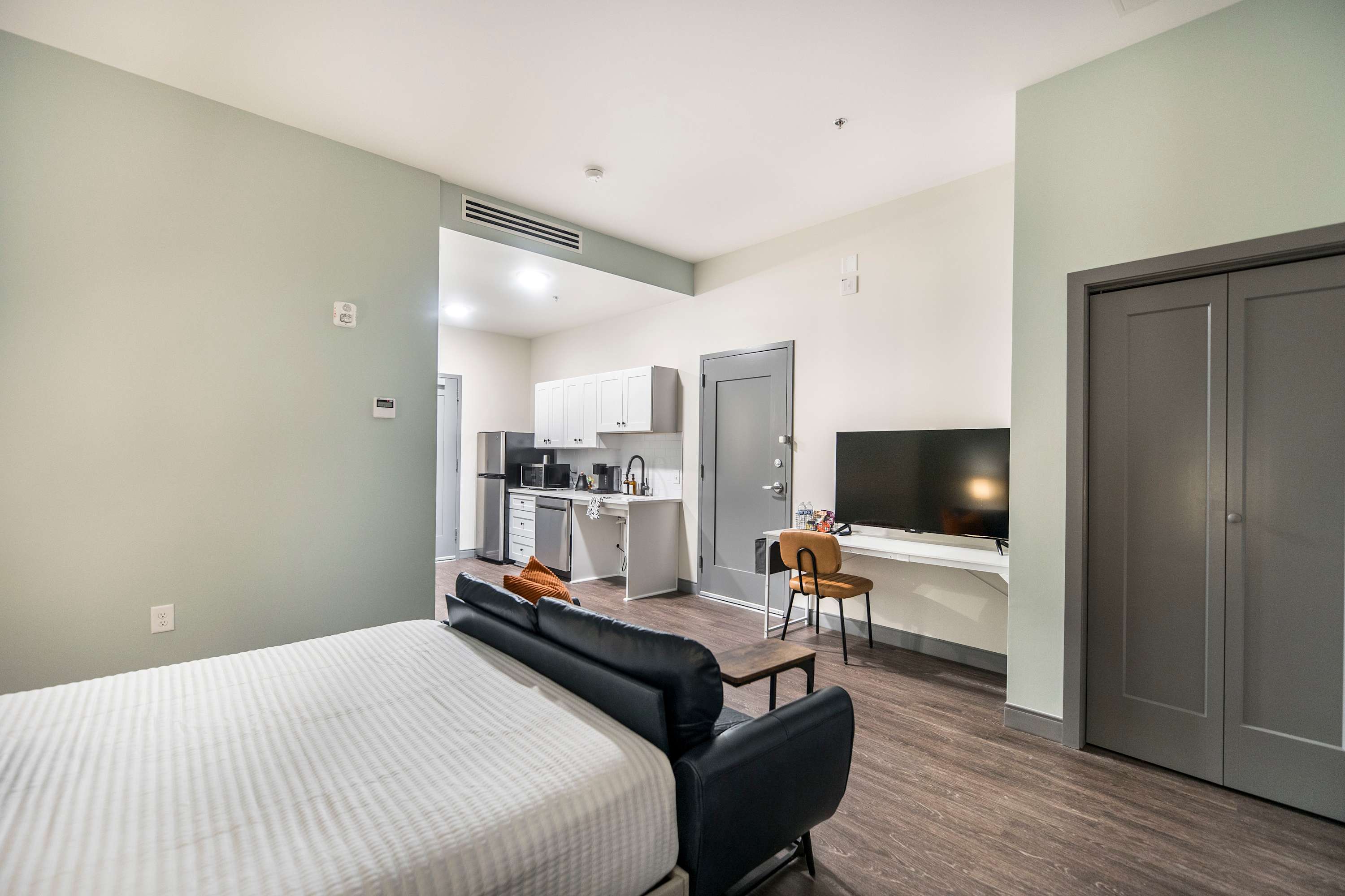 Cozy And Accessible Studio - Charming Haven Near Atrium Hospital - Macon