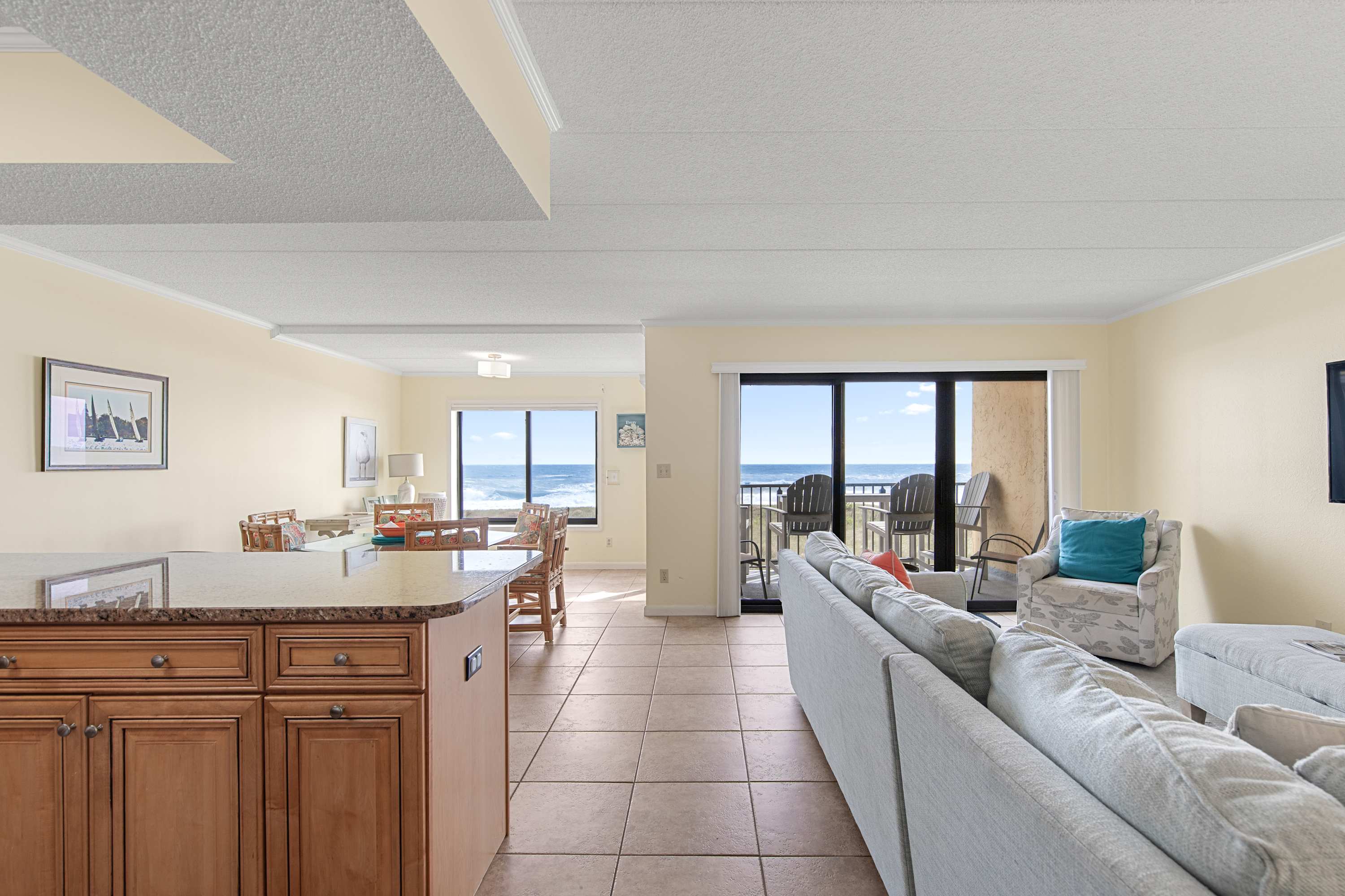 Surf's Edge 305  Pet Friendly 