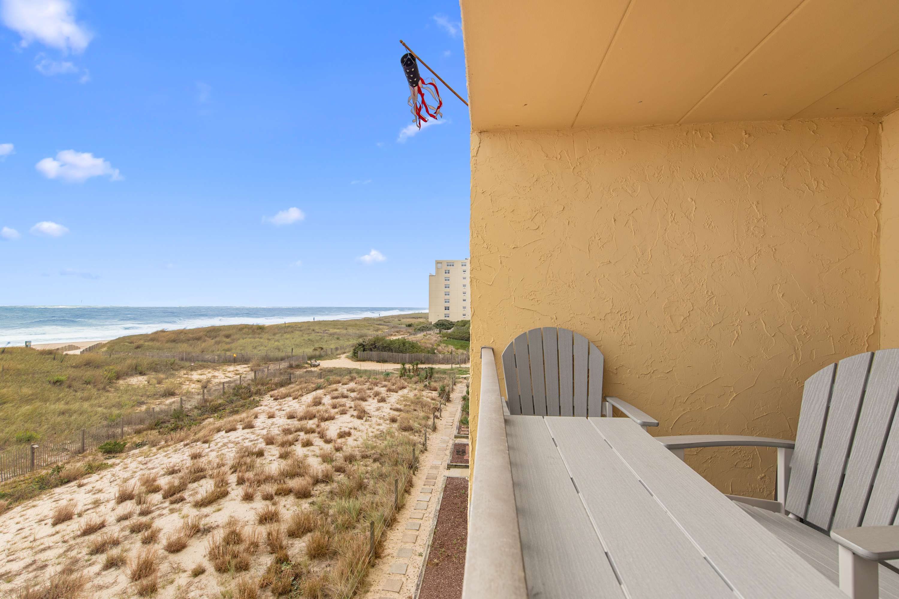 Surf's Edge 305  Pet Friendly 