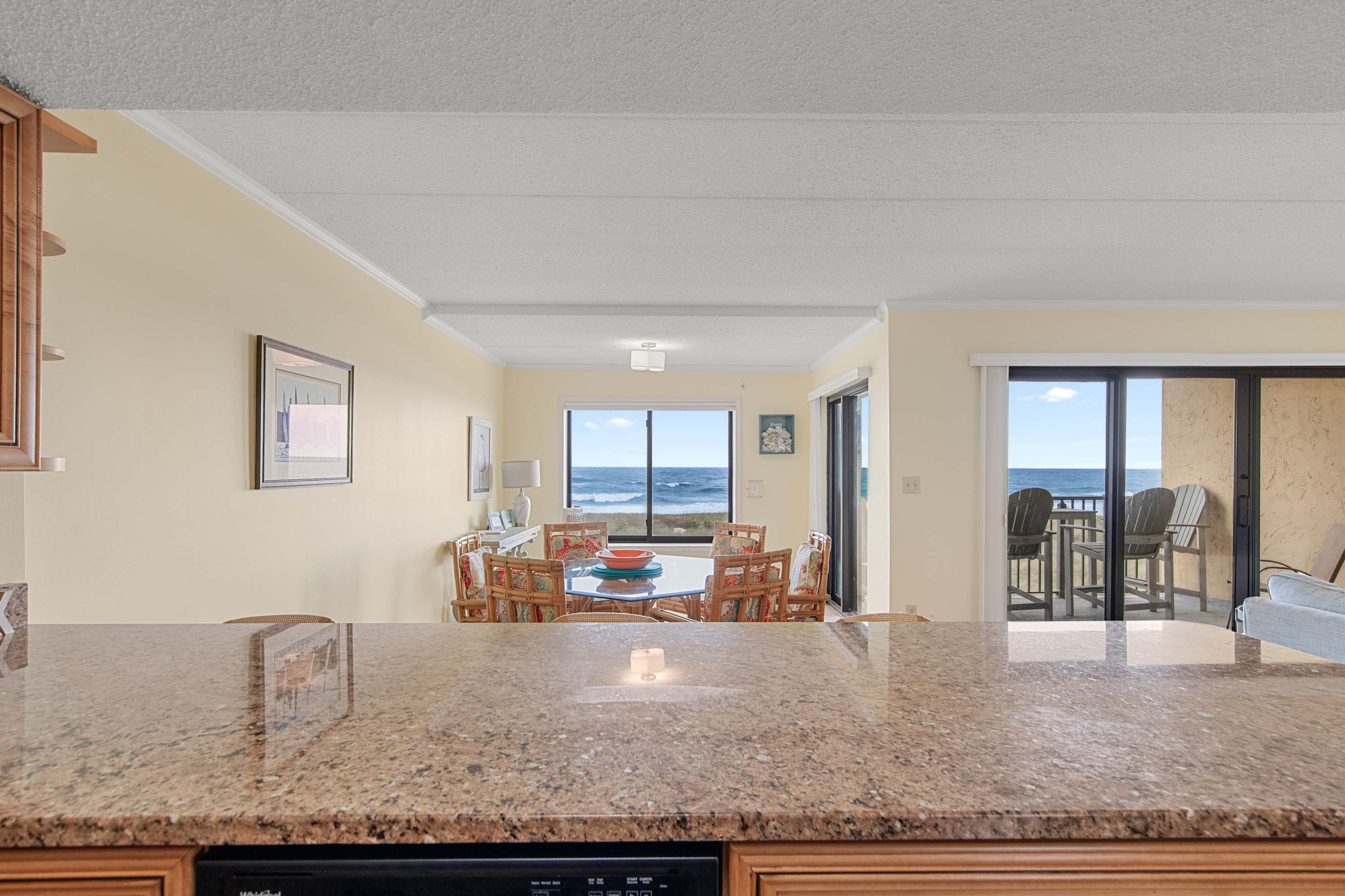 Surf's Edge 305  Pet Friendly 