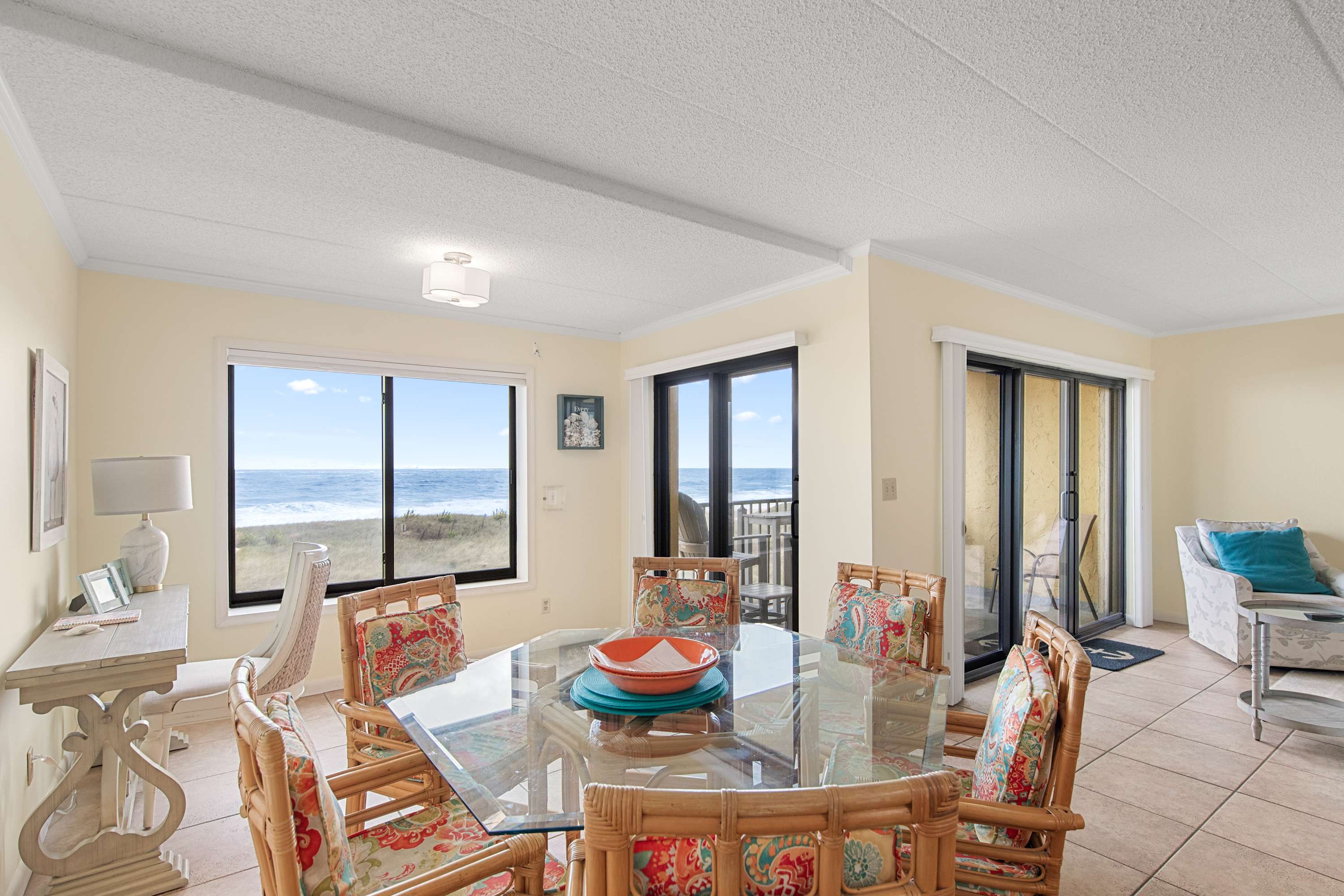 Surf's Edge 305  Pet Friendly 