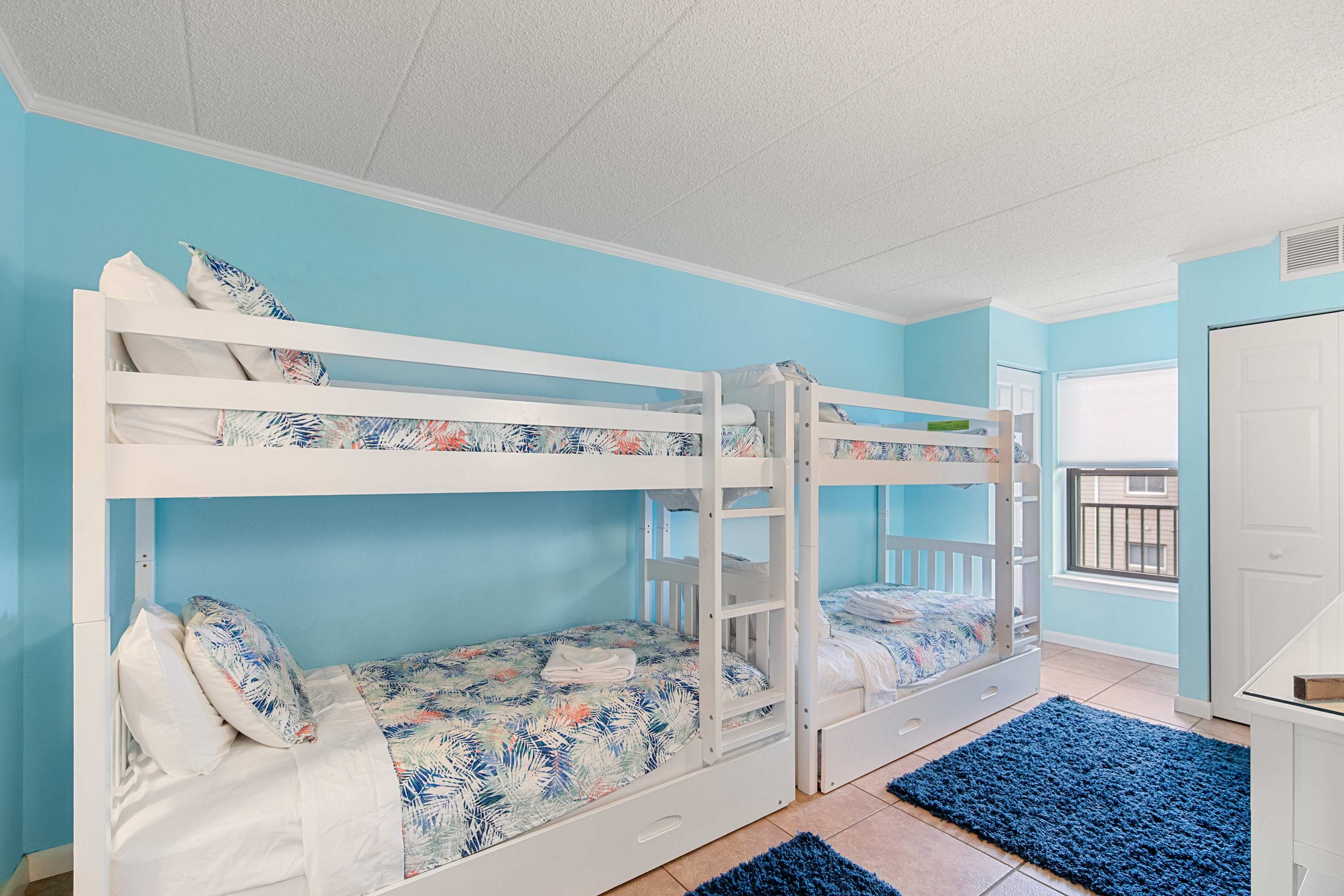 Surf's Edge 305  Pet Friendly 