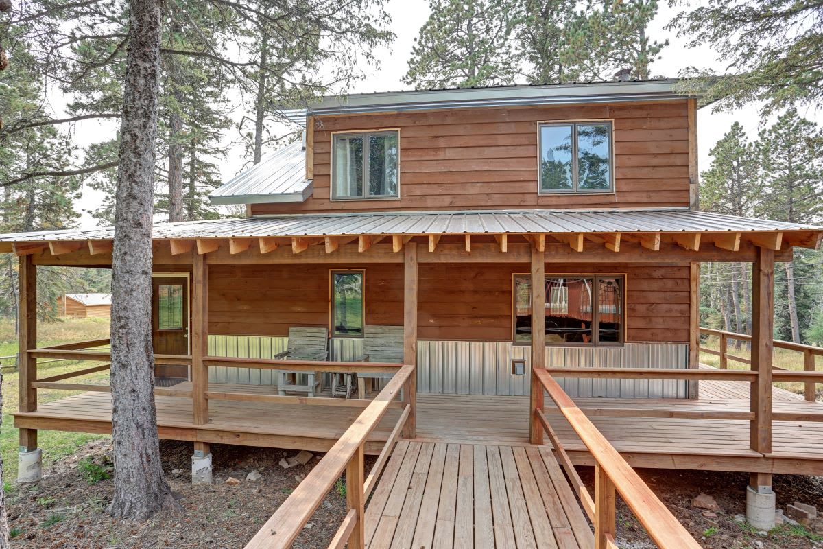 Trail Mountain Cabin – Stunning Views, Hot Tub & Game Room — Lead, SD — vacation rental