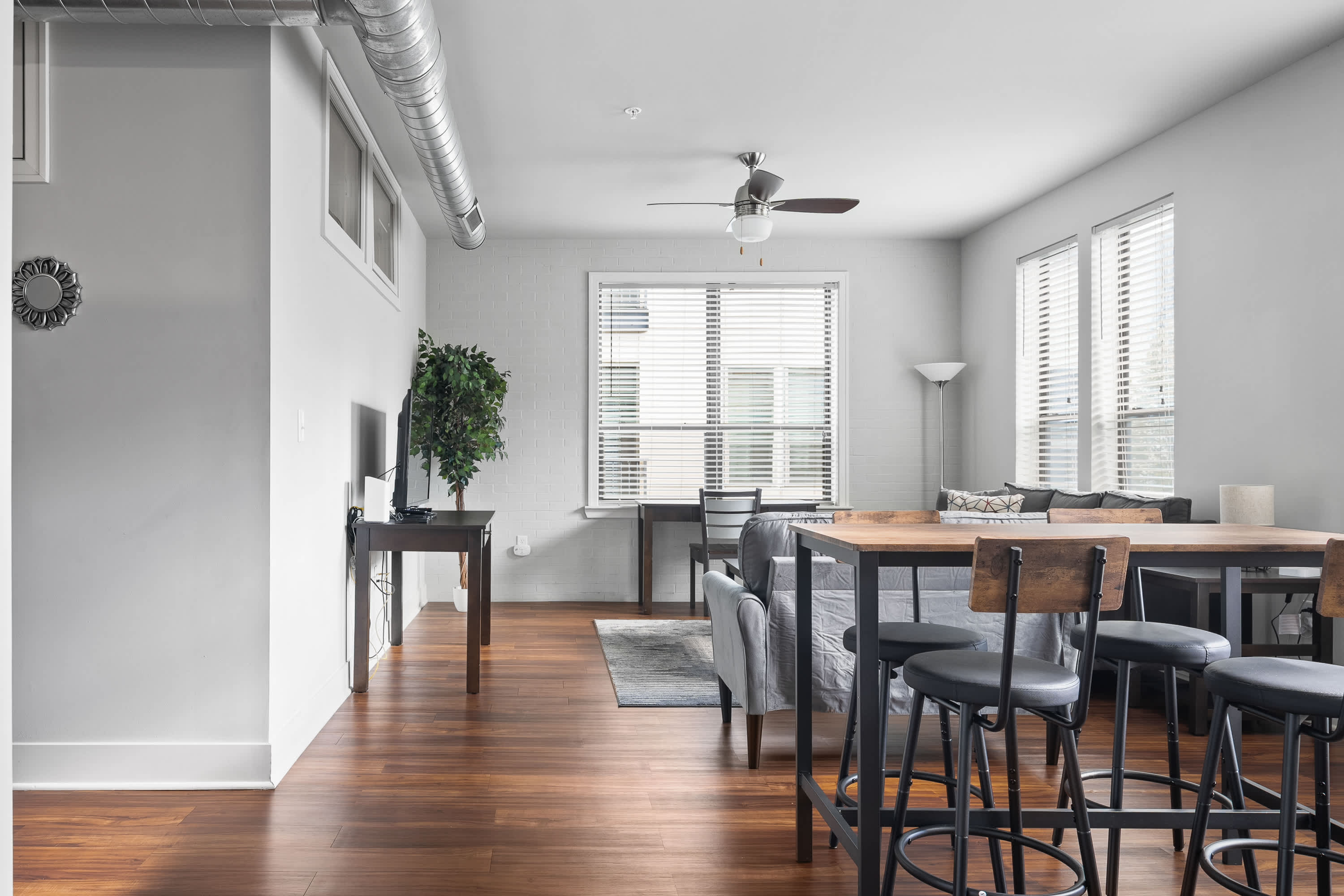 2 Downtown combined units with free parking