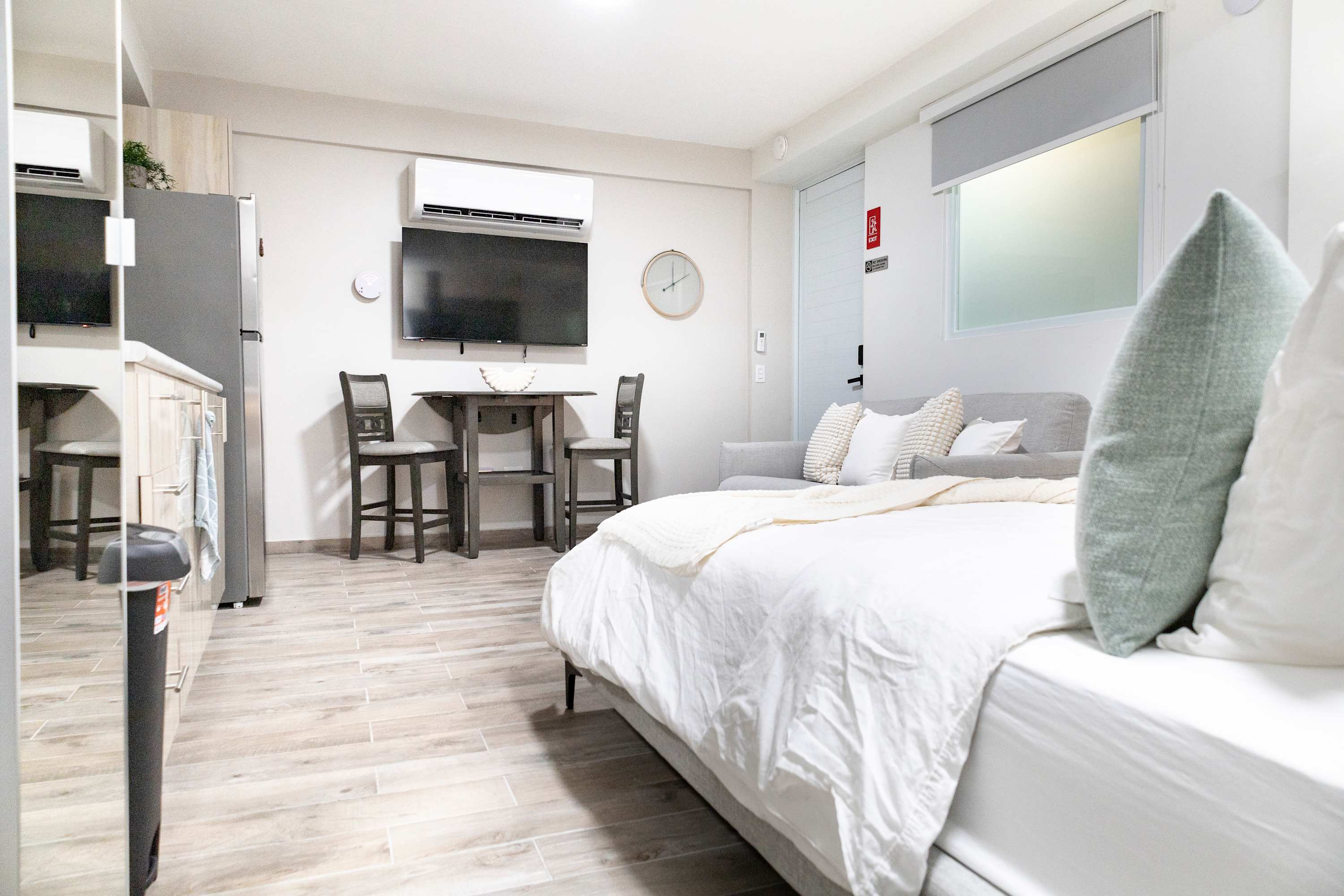 AQUA Terrazas 1+3 · Seaside Twin Studios with Pool - Property photo