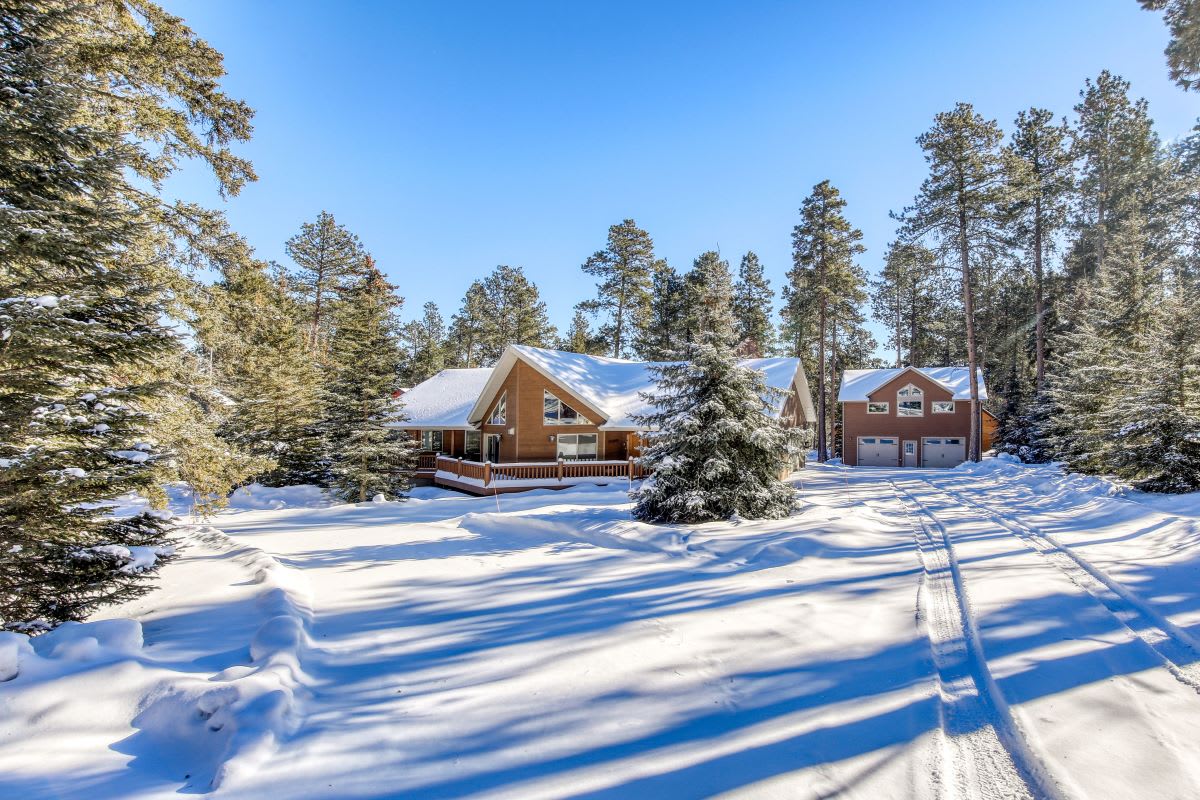 The Gathering Place - Hot tub, Wifi & trailer park — Lead, SD — vacation rental