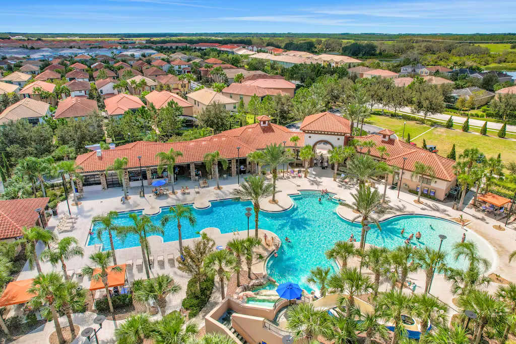 Spacious family home w/ heated pool and game room