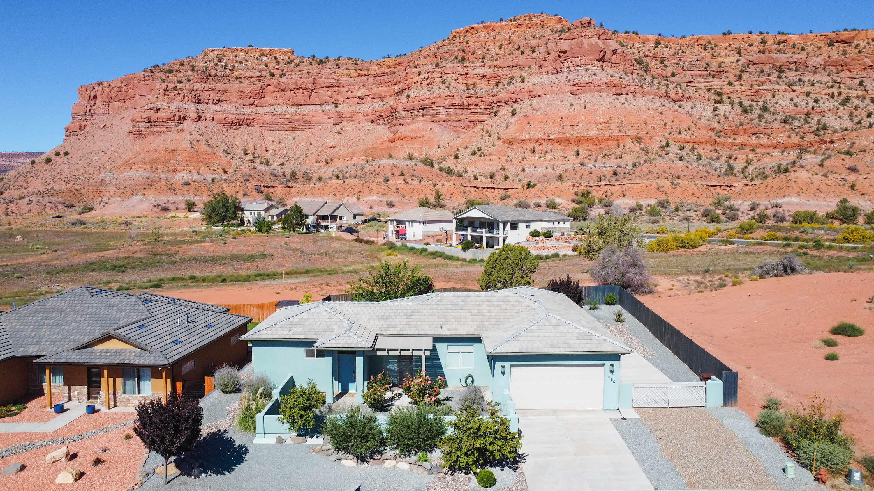 Upscale 2br-2ba home. Hot tub and red rock views! — Kanab, UT — vacation rental