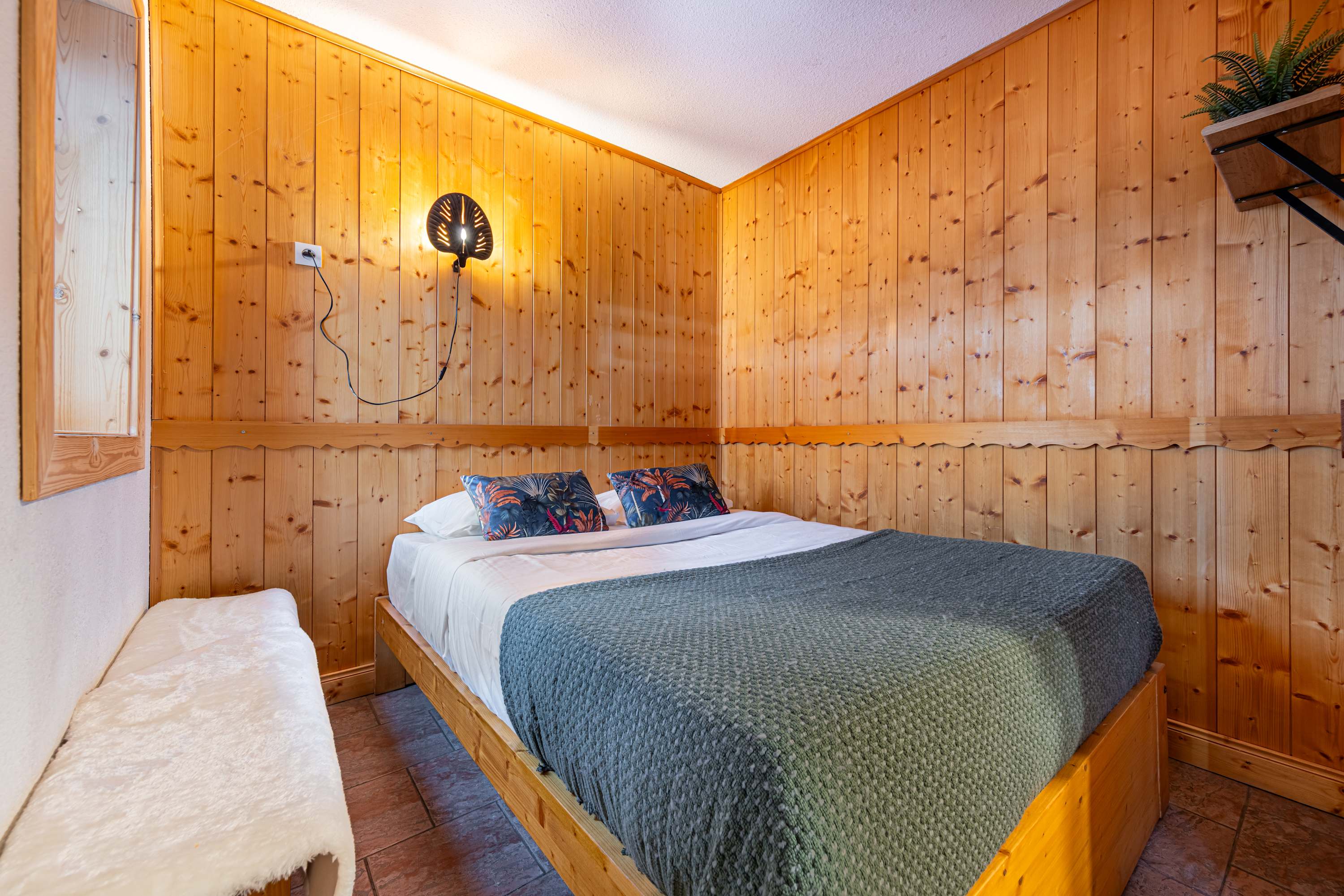 Residence l’Arcelle, Ski In-Out with WiFi in Val Thorens, “V1” by Versant Collection
