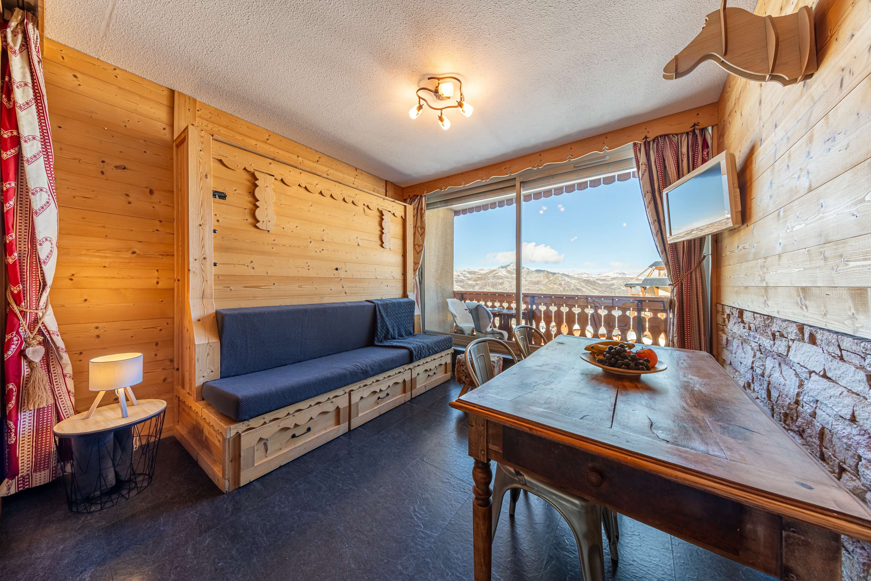 Residence Dôme de Polset, Ski In-Out with WiFi in Val Thorens, “V2” by Versant