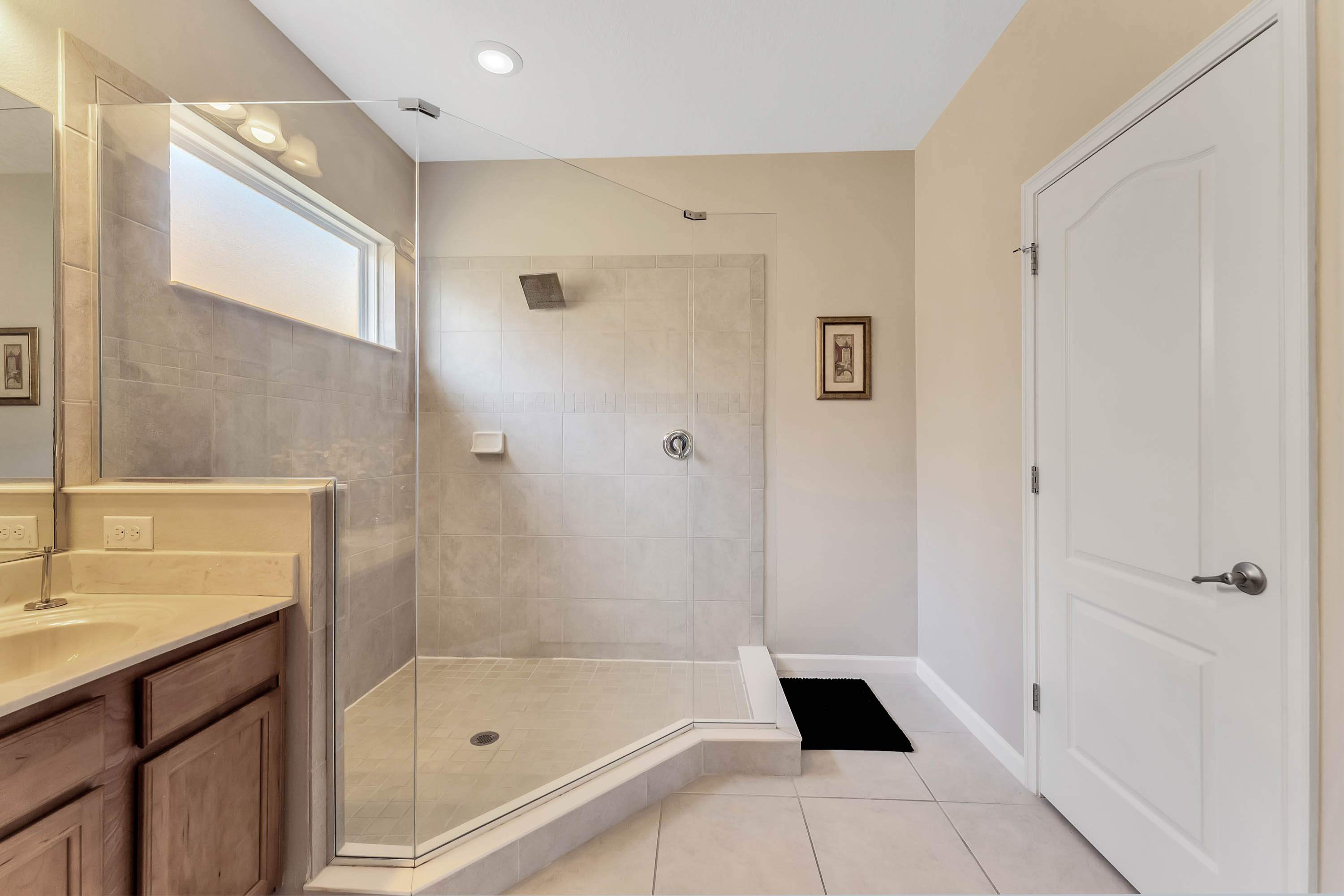 Game Room/Heated Pool/Resort! Close to Disney