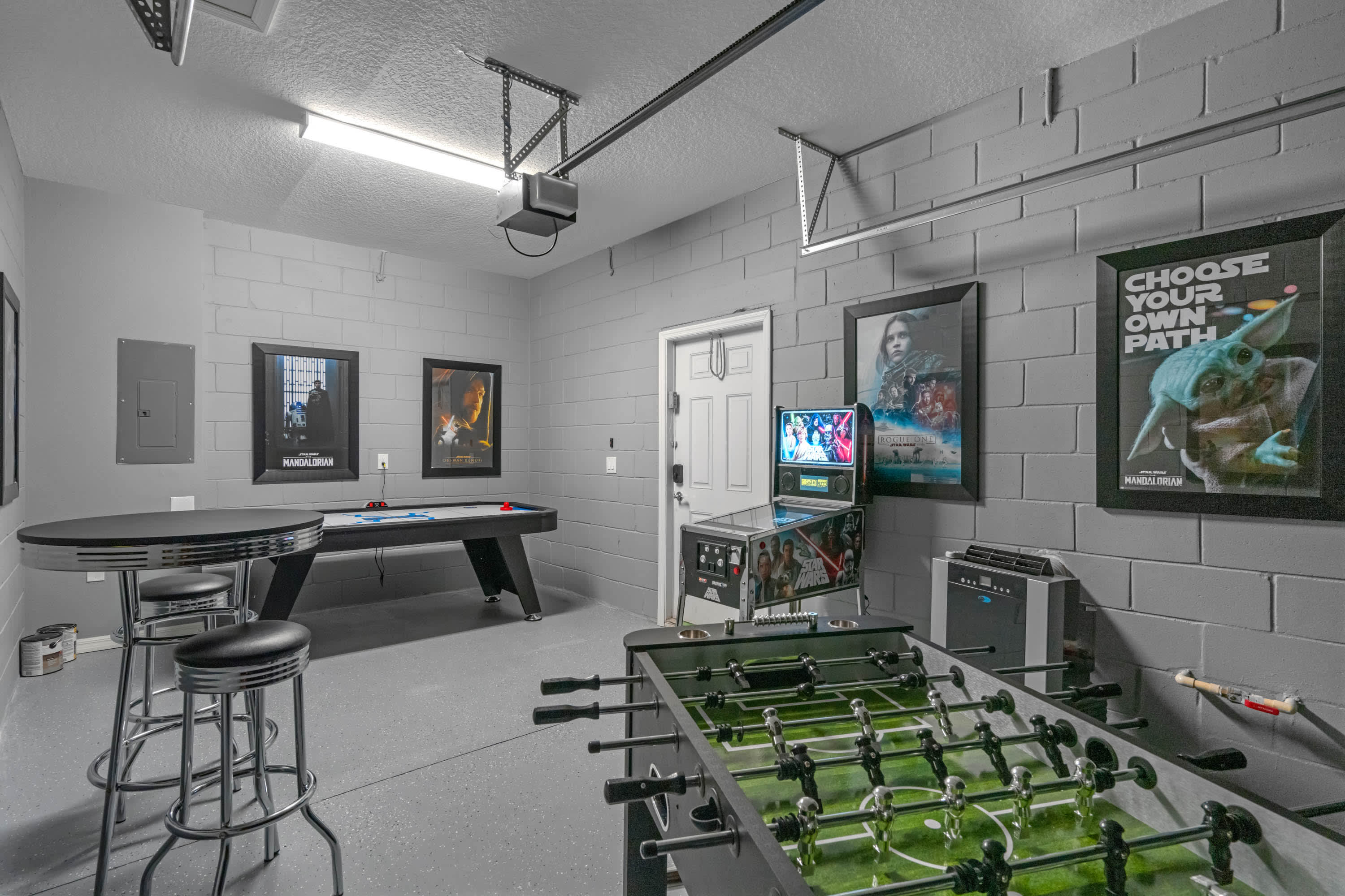 Luxury 5BR Home w/ Pool & Game room + Near Disney