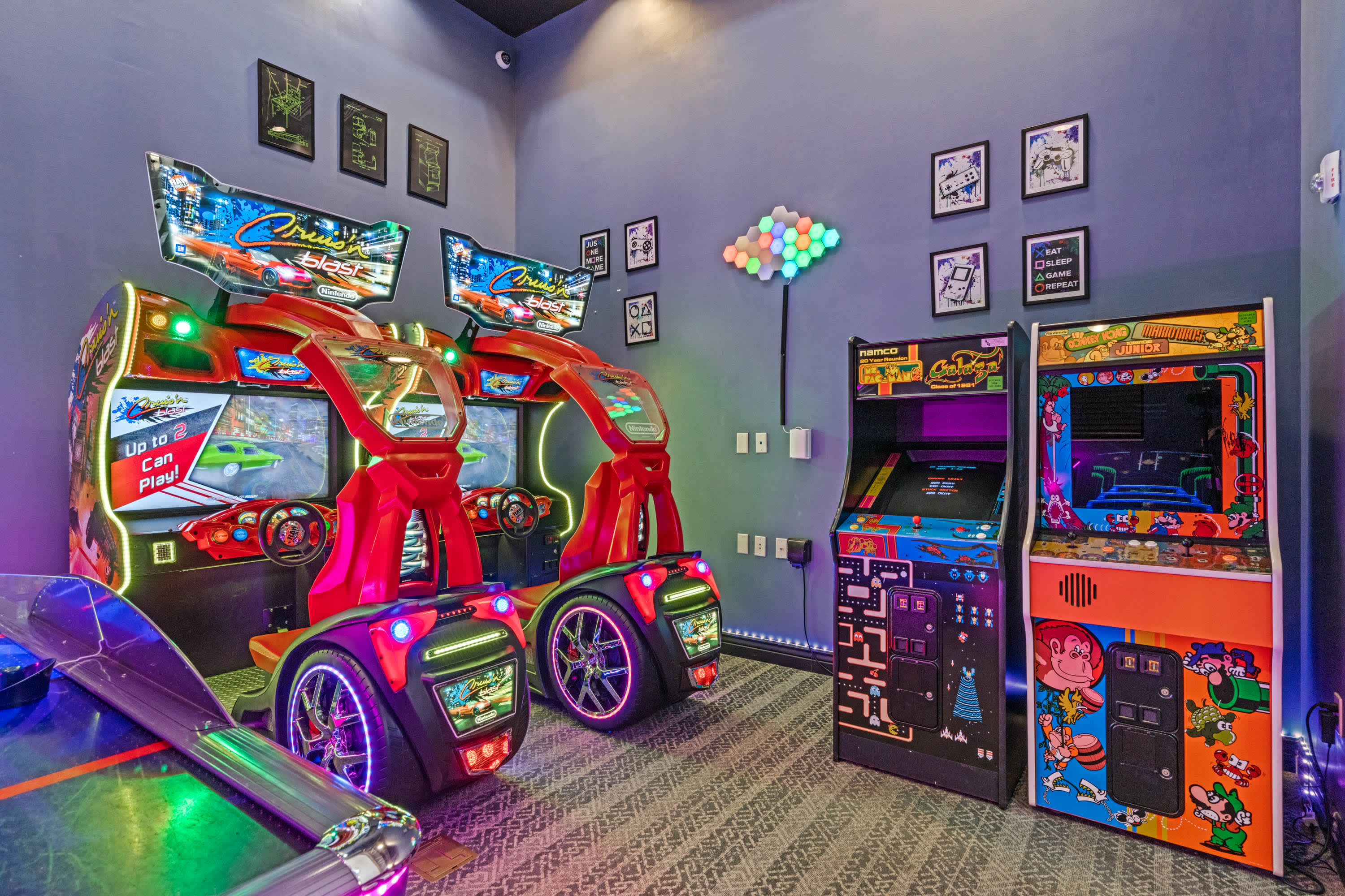 Luxury 5BR Home w/ Pool & Game room + Near Disney