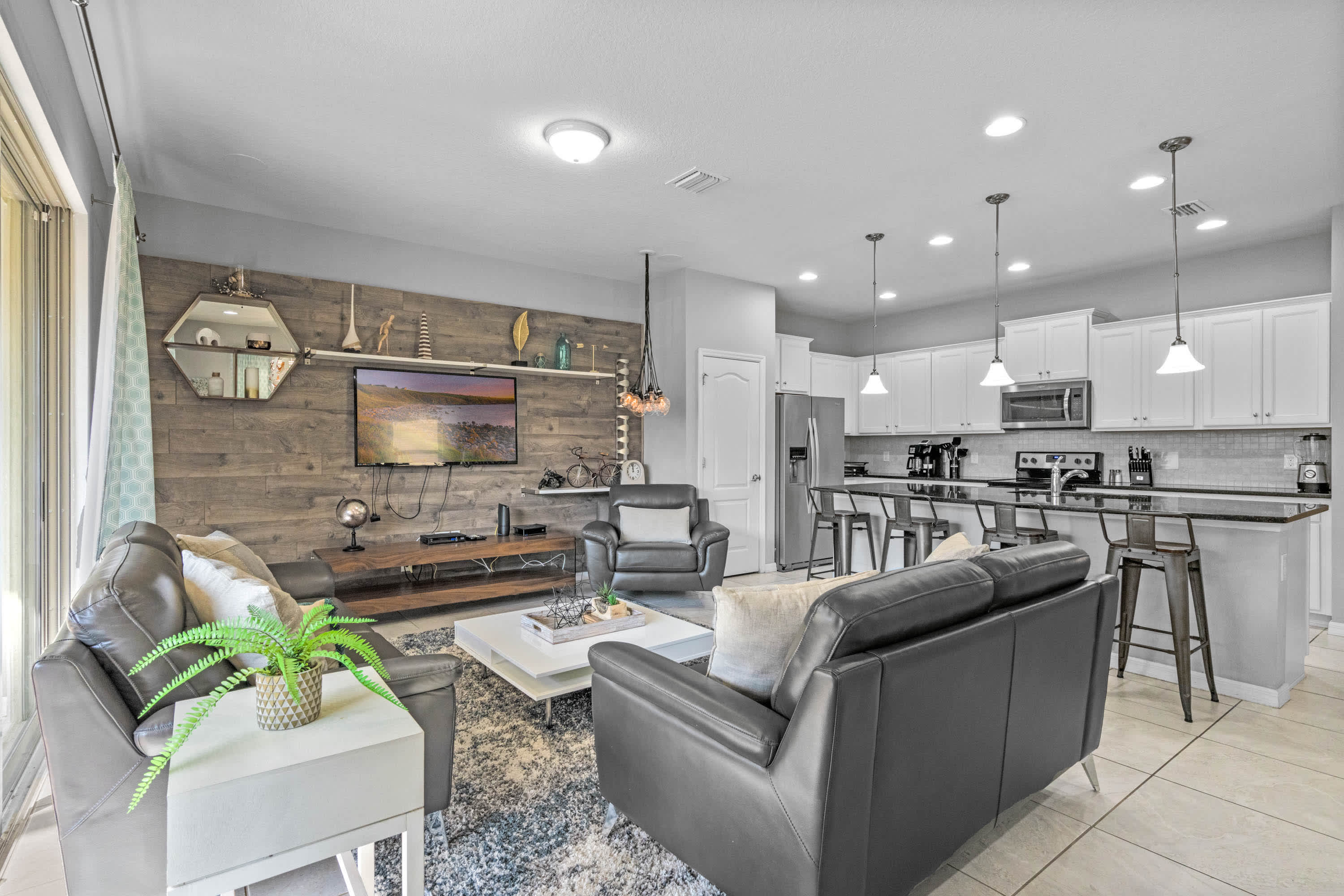 Luxury 5BR Home w/ Pool & Game room + Near Disney