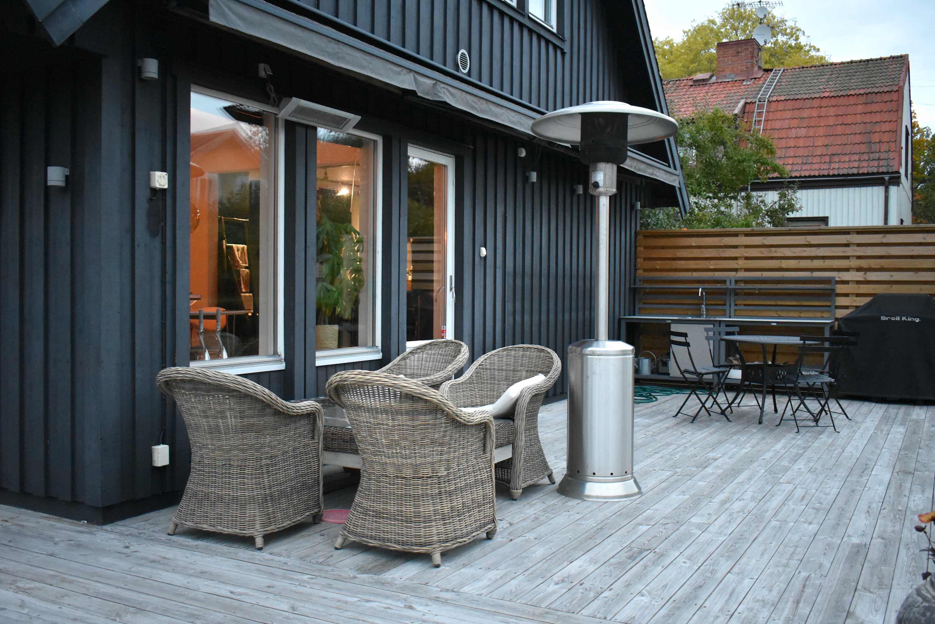 Luxury Villa with Hot Tub & Sauna, Near Downtown Stockholm - Photo 3