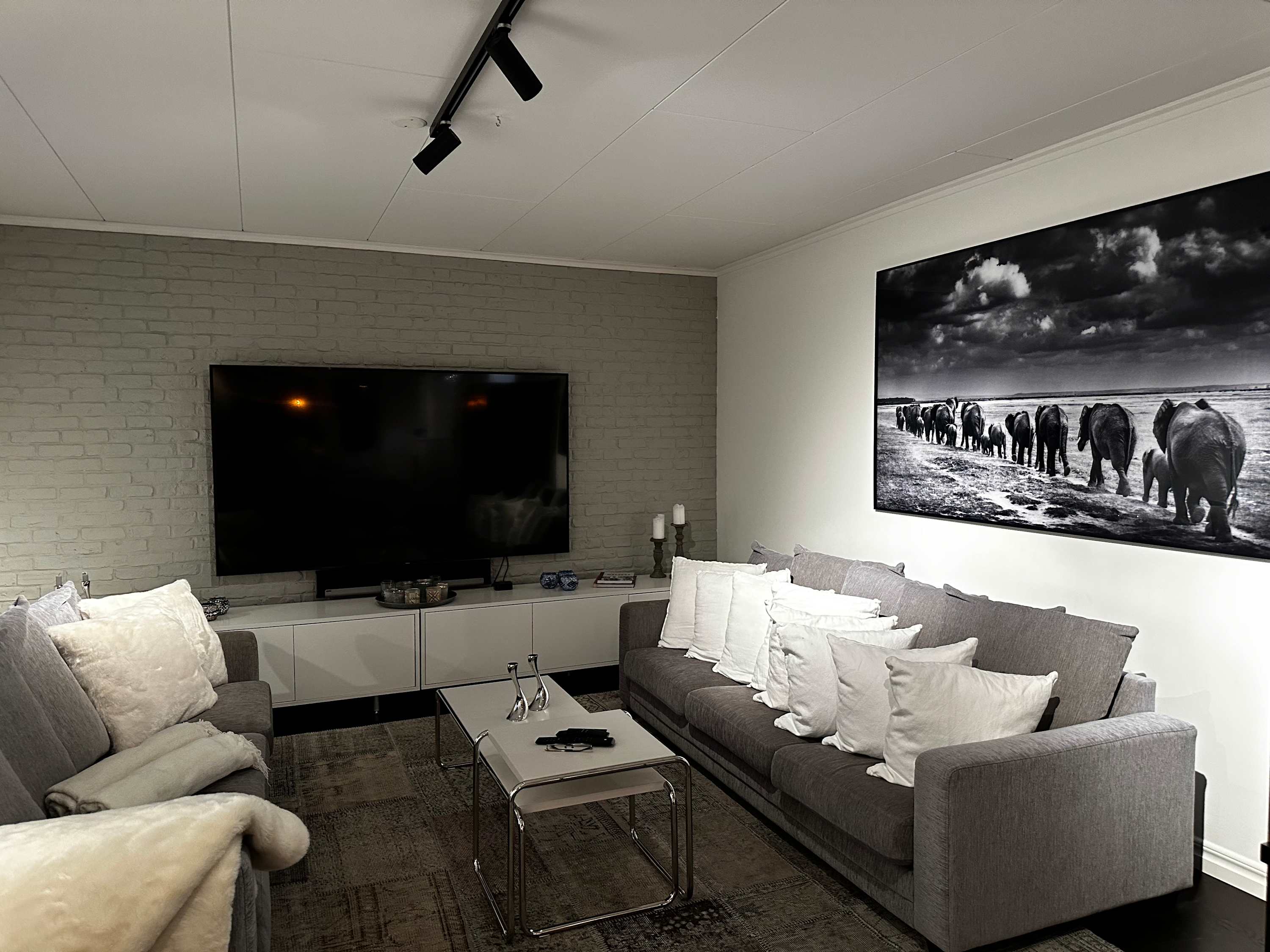 Luxury Villa with Hot Tub & Sauna, Near Downtown Stockholm - Photo 14