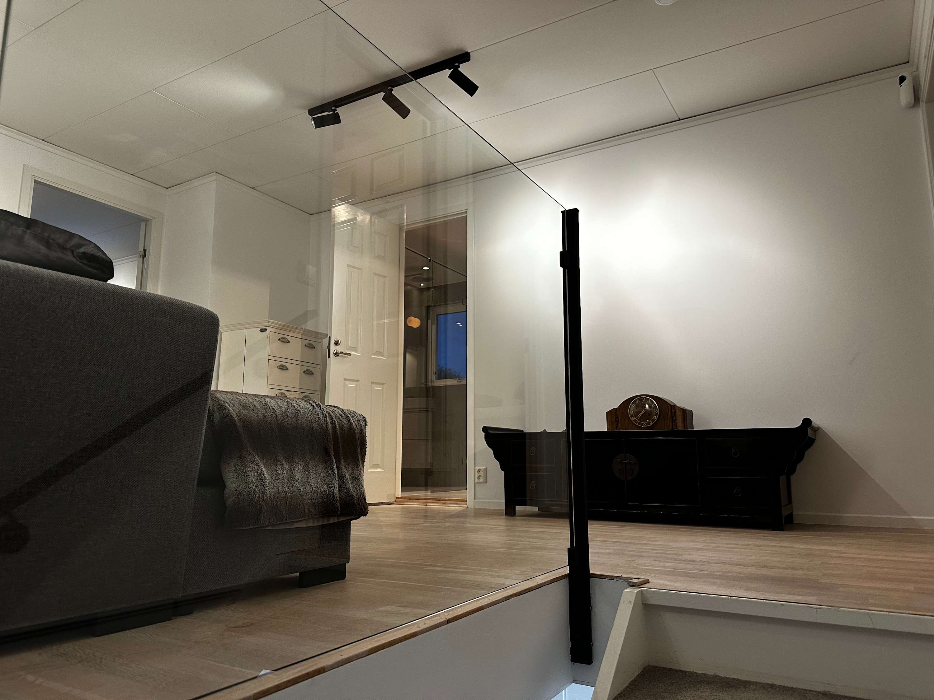 Luxury Villa with Hot Tub & Sauna, Near Downtown Stockholm - Photo 17