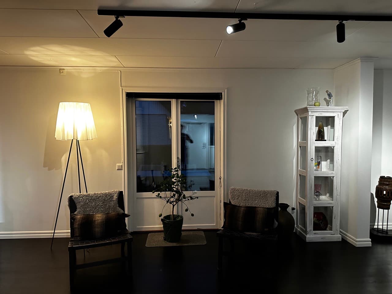 Luxury Villa with Hot Tub & Sauna, Near Downtown Stockholm - Photo 16