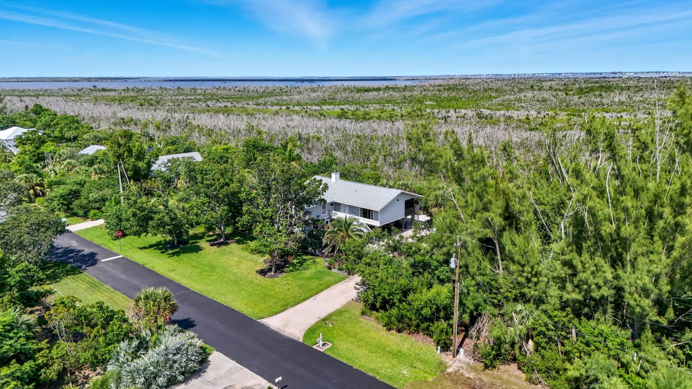 Your Island Oasis Awaits on Sanibel - Near Beach 4