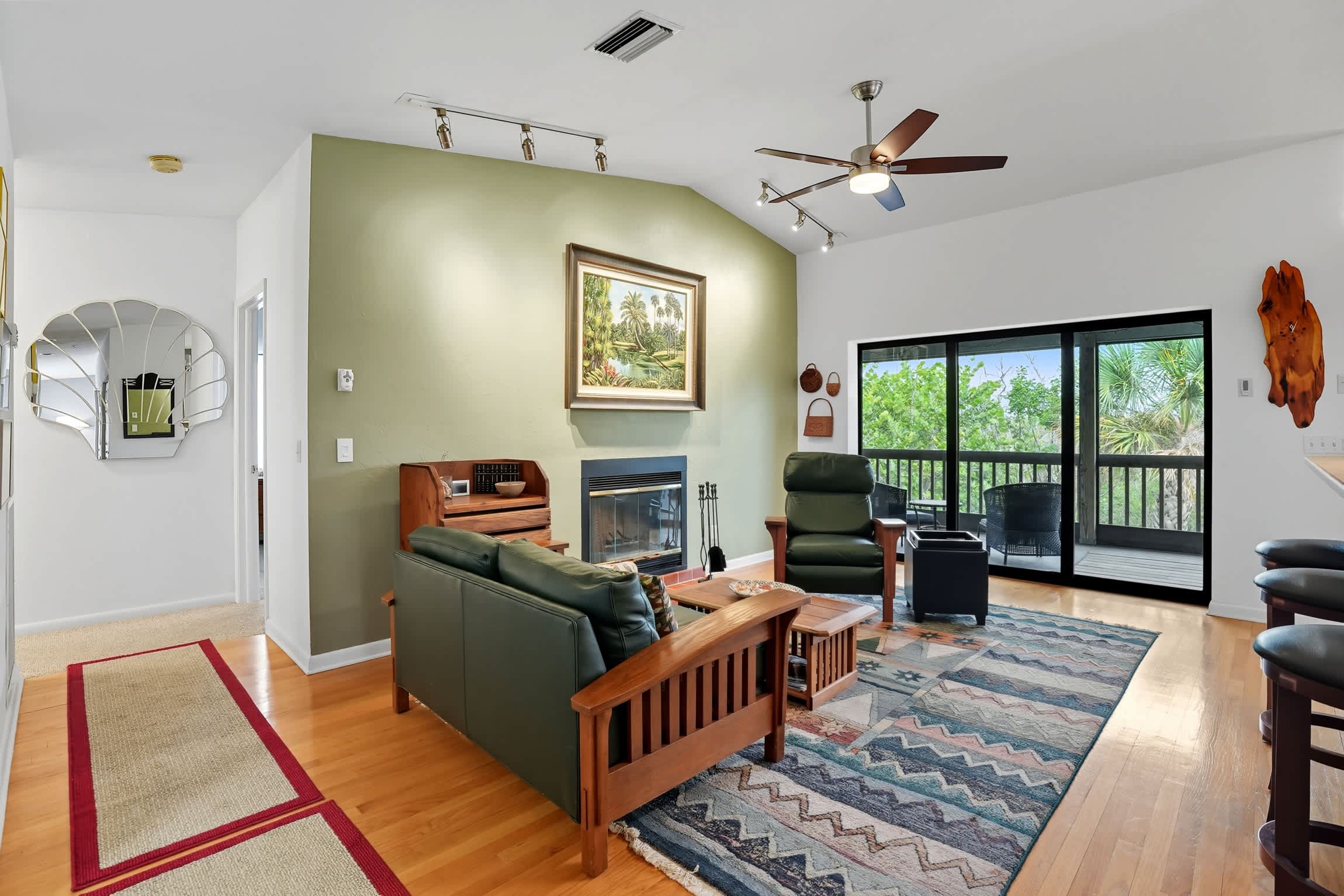 Your Island Oasis Awaits on Sanibel - Near Beach