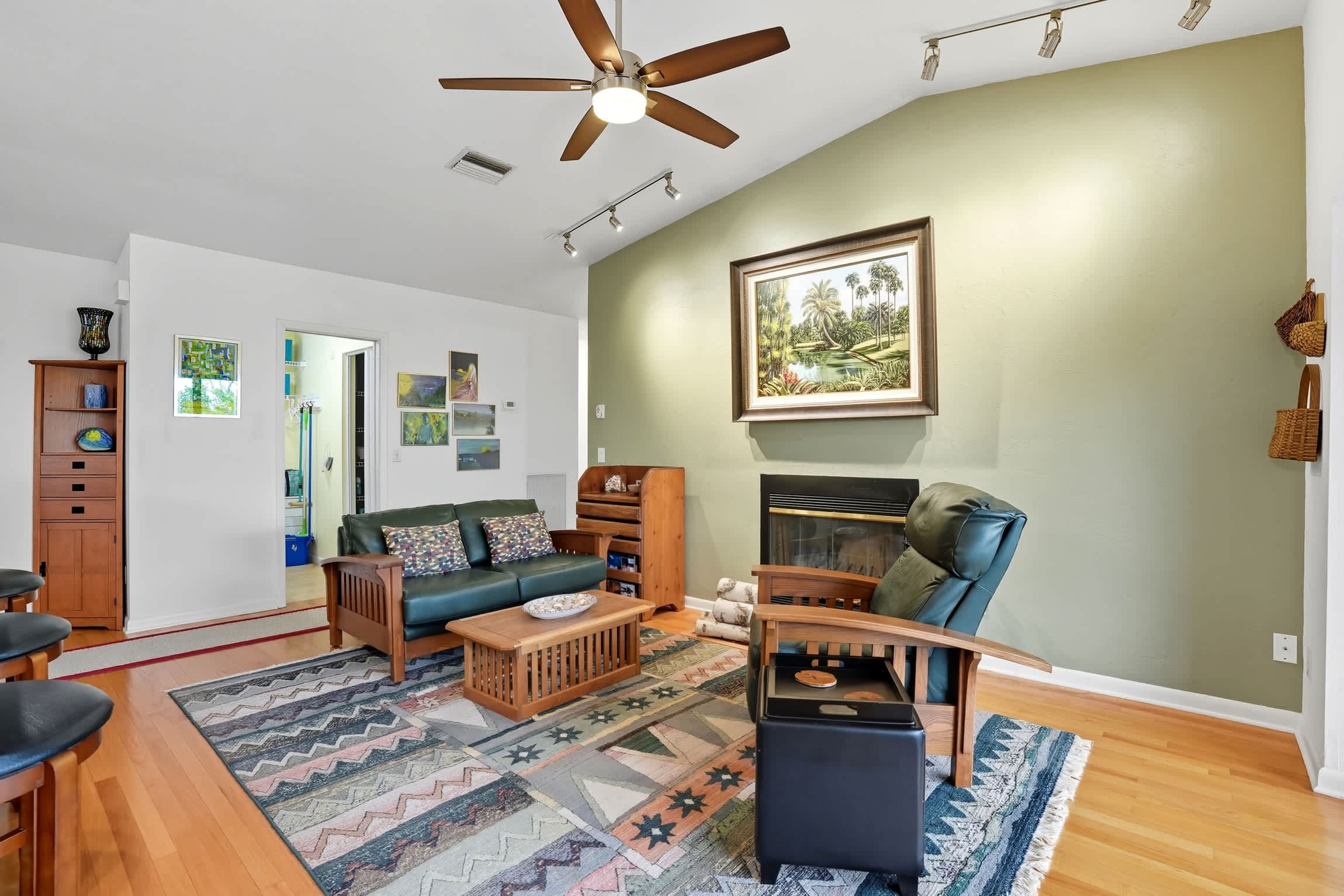 Your Island Oasis Awaits on Sanibel Near Beach | Photo 8