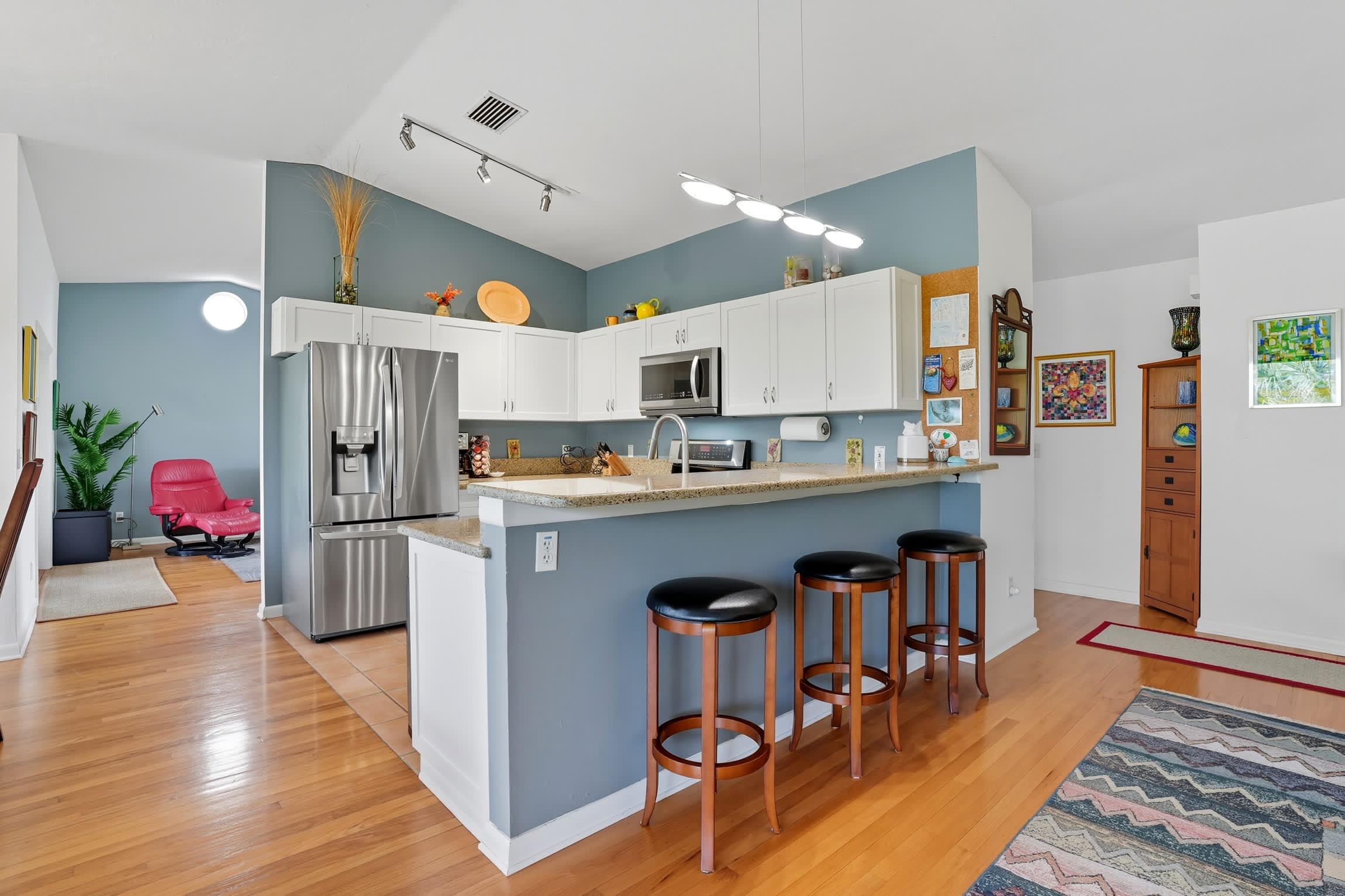 Your Island Oasis Awaits on Sanibel Near Beach | Photo 11