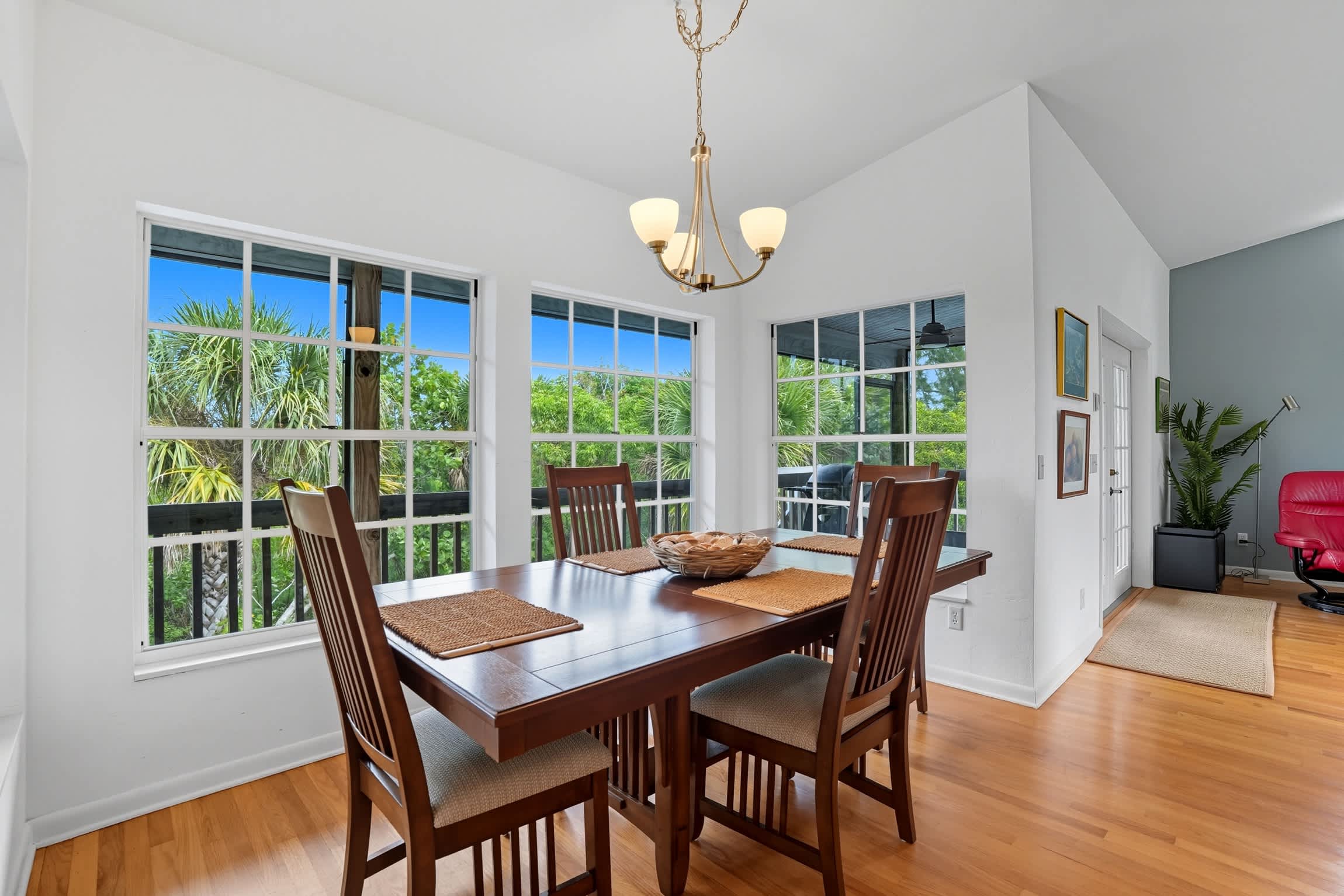 Your Island Oasis Awaits on Sanibel Near Beach | Photo 13