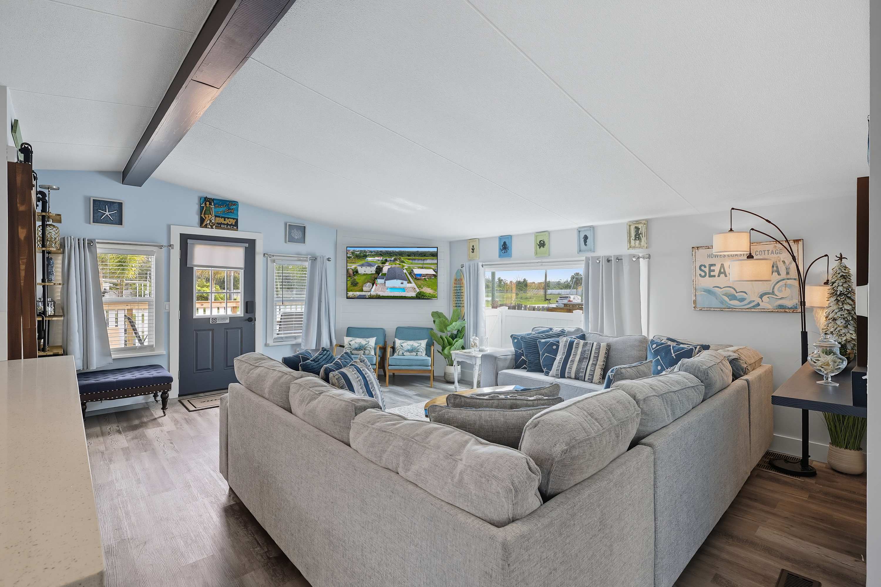 Beach Home: Heated Pool, Golf Cart, Kayaks, Fence 6