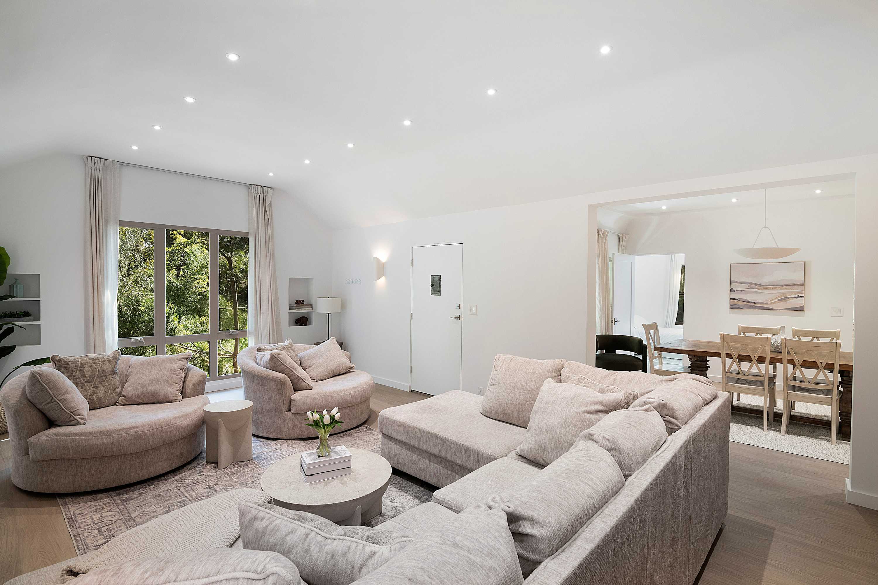 Remodeled Apartment · Near Beverly Hills & The Grove