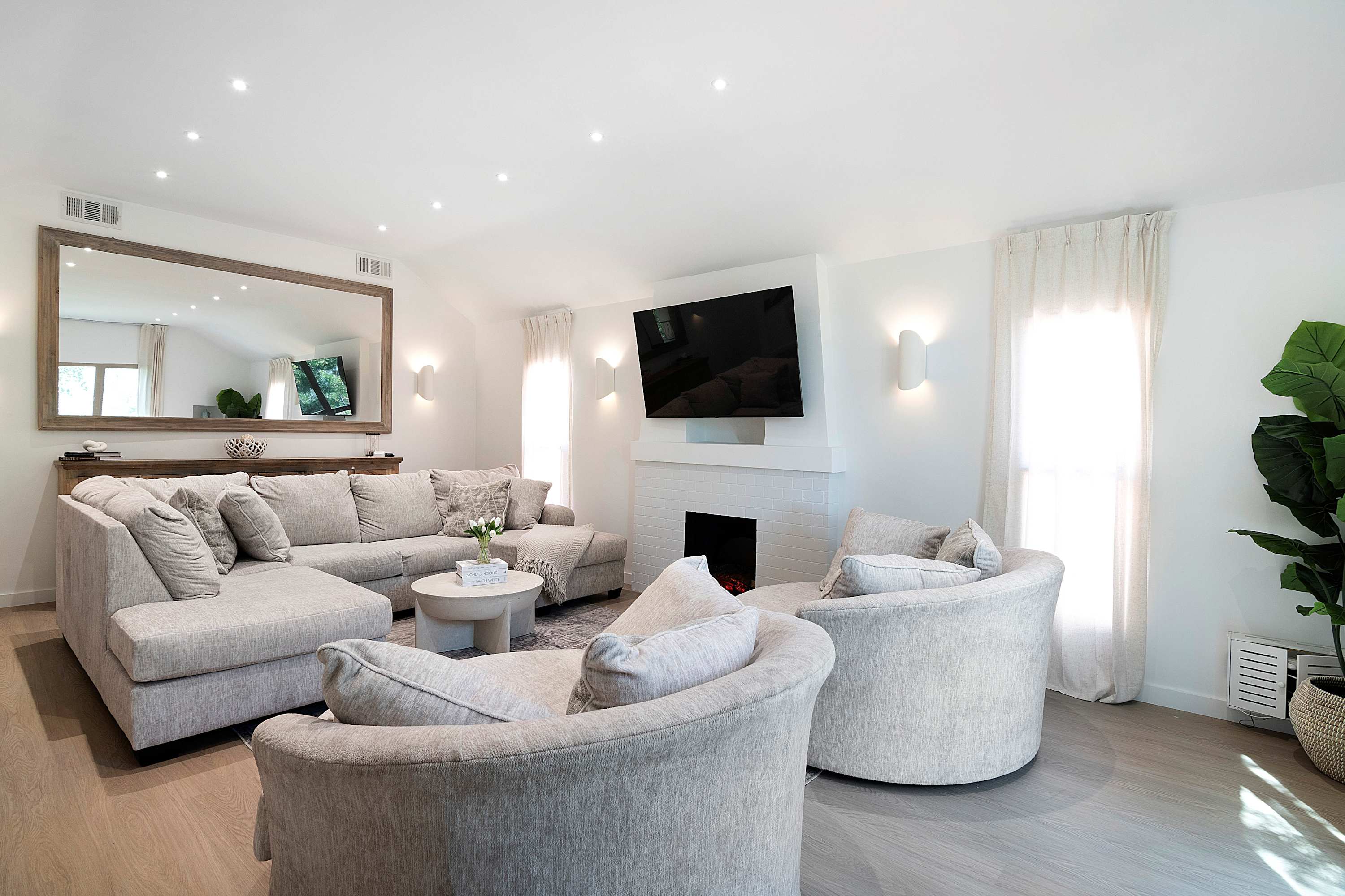 Remodeled Apartment · Near Beverly Hills & The Grove