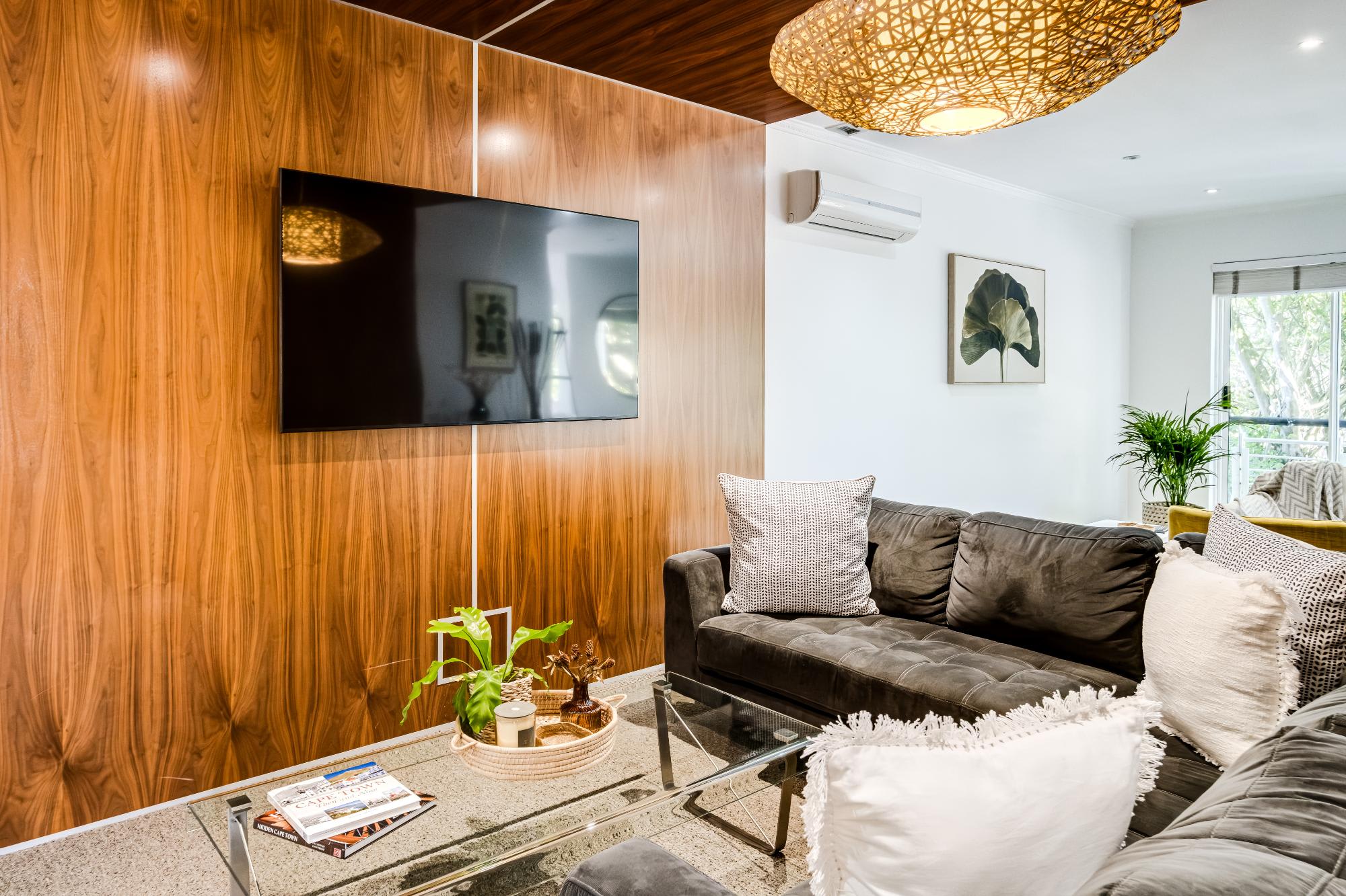 Contemporary Apartment close to the Radisson Majolica 7
