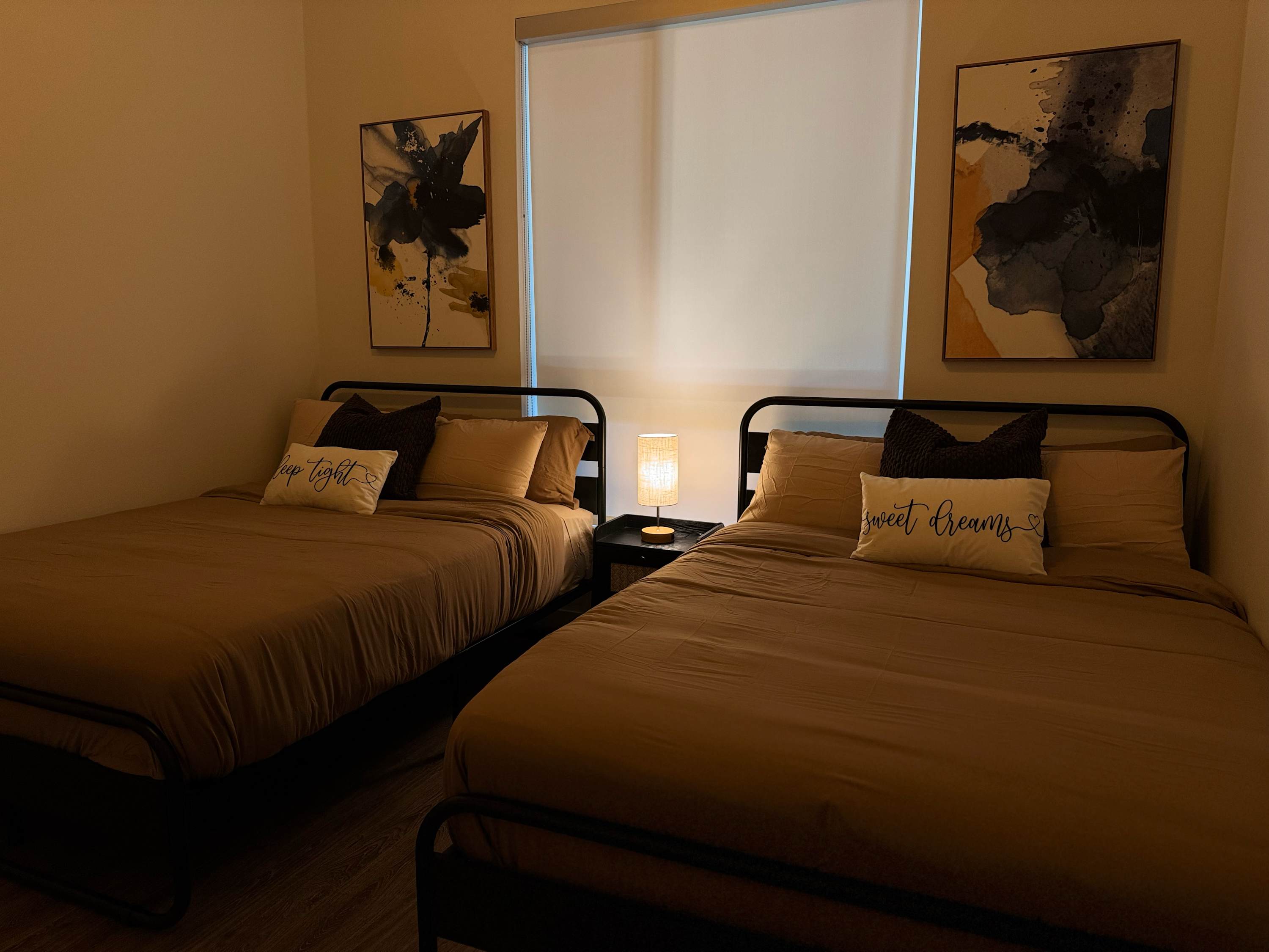 Modern Apartment w/ Pool & Gym Near Disneyland