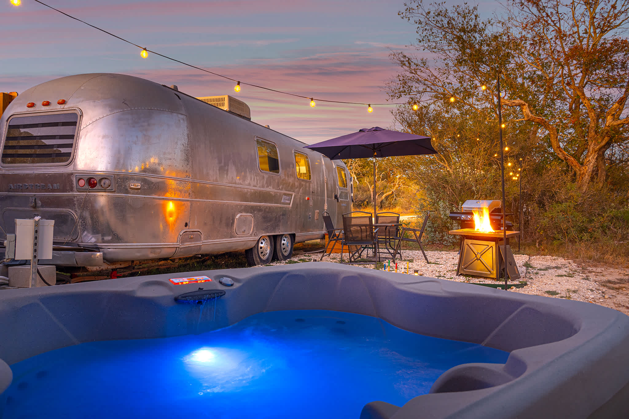 Running Buck Airstream 1 - Hot Tub & 5 Min to Main — Fredericksburg, TX — vacation rental