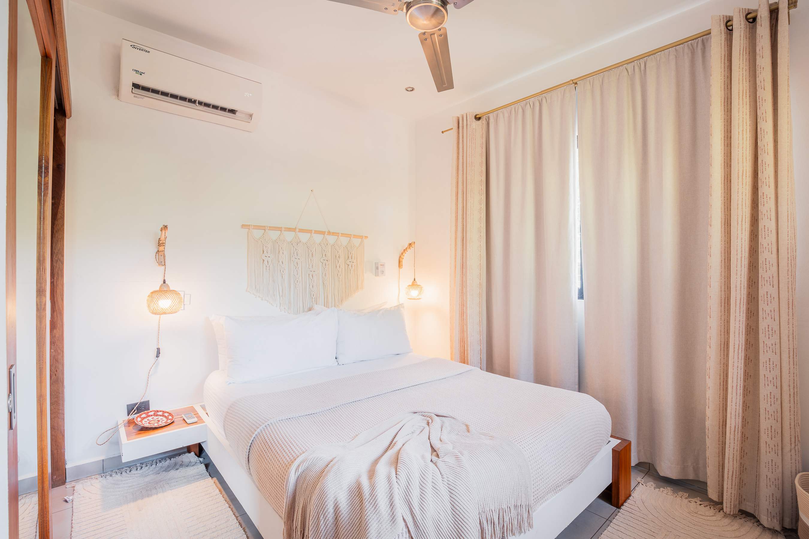 Location, location. One bedroom APT #3 is walking distance to shops, gym, surf and yoga. — Provincia de Guanacaste — vacation rental