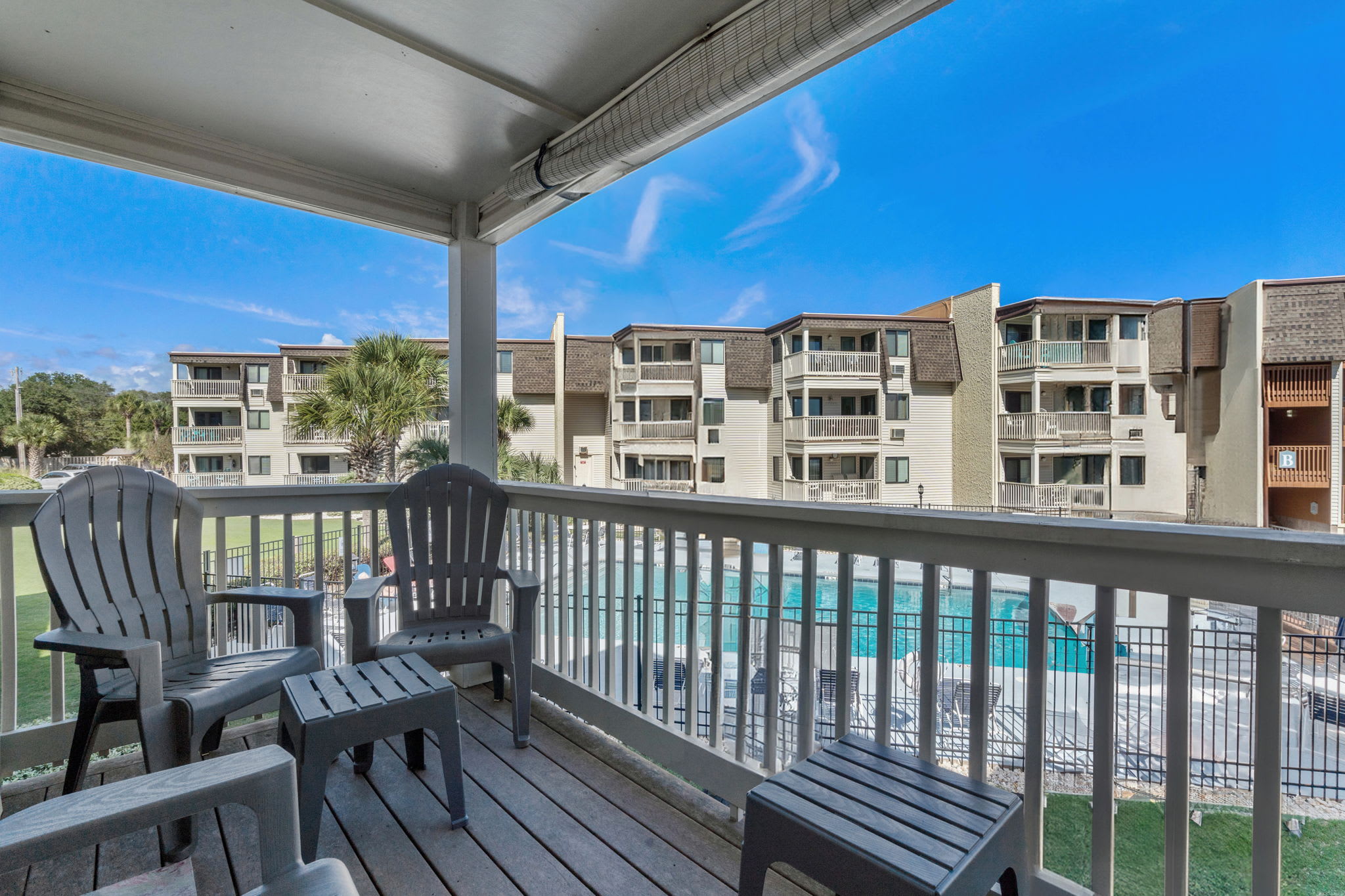 Unwind on the balcony.