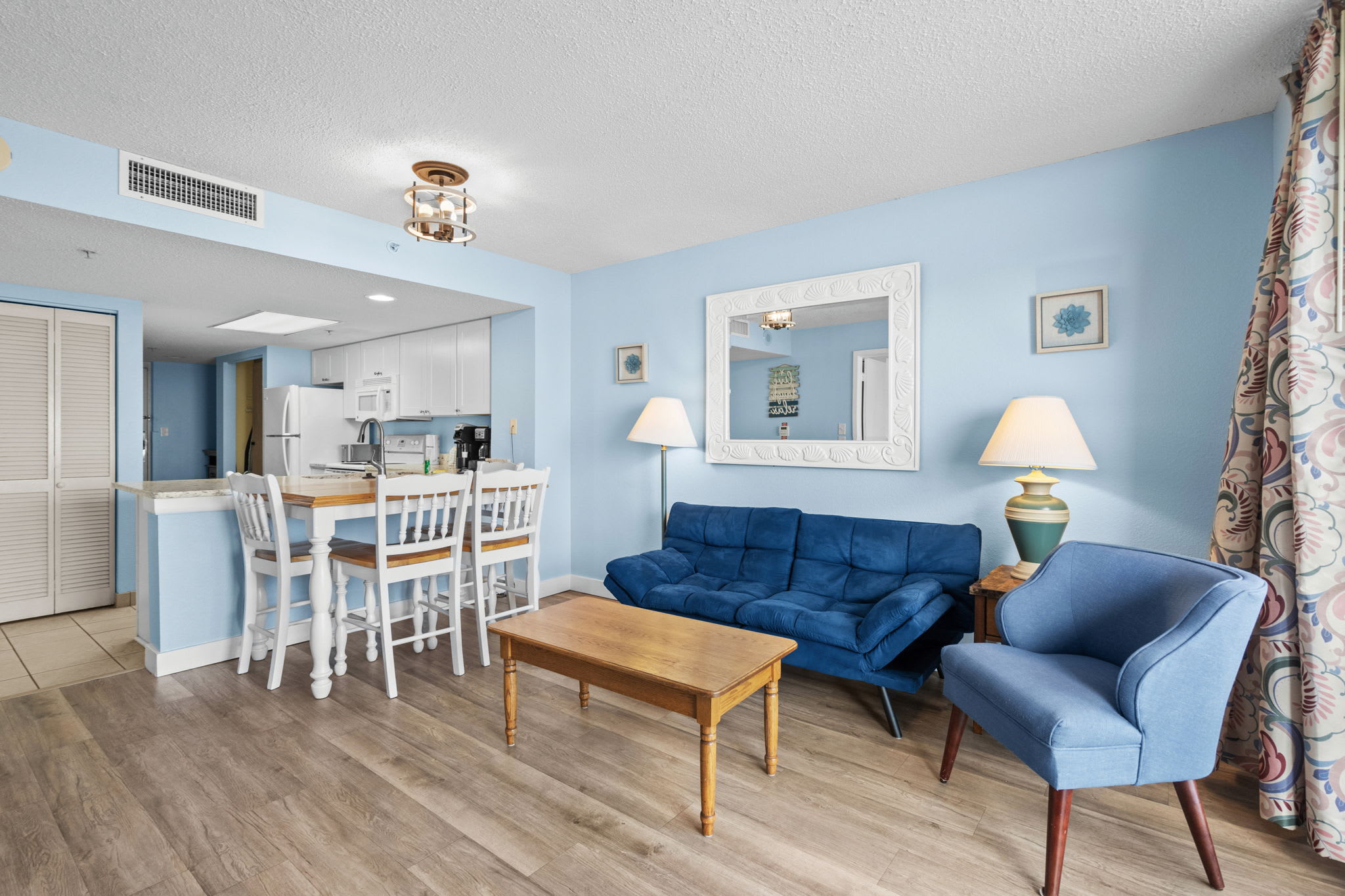 Roxanne Towers Penthouse 6 Oceanfront | Photo 10