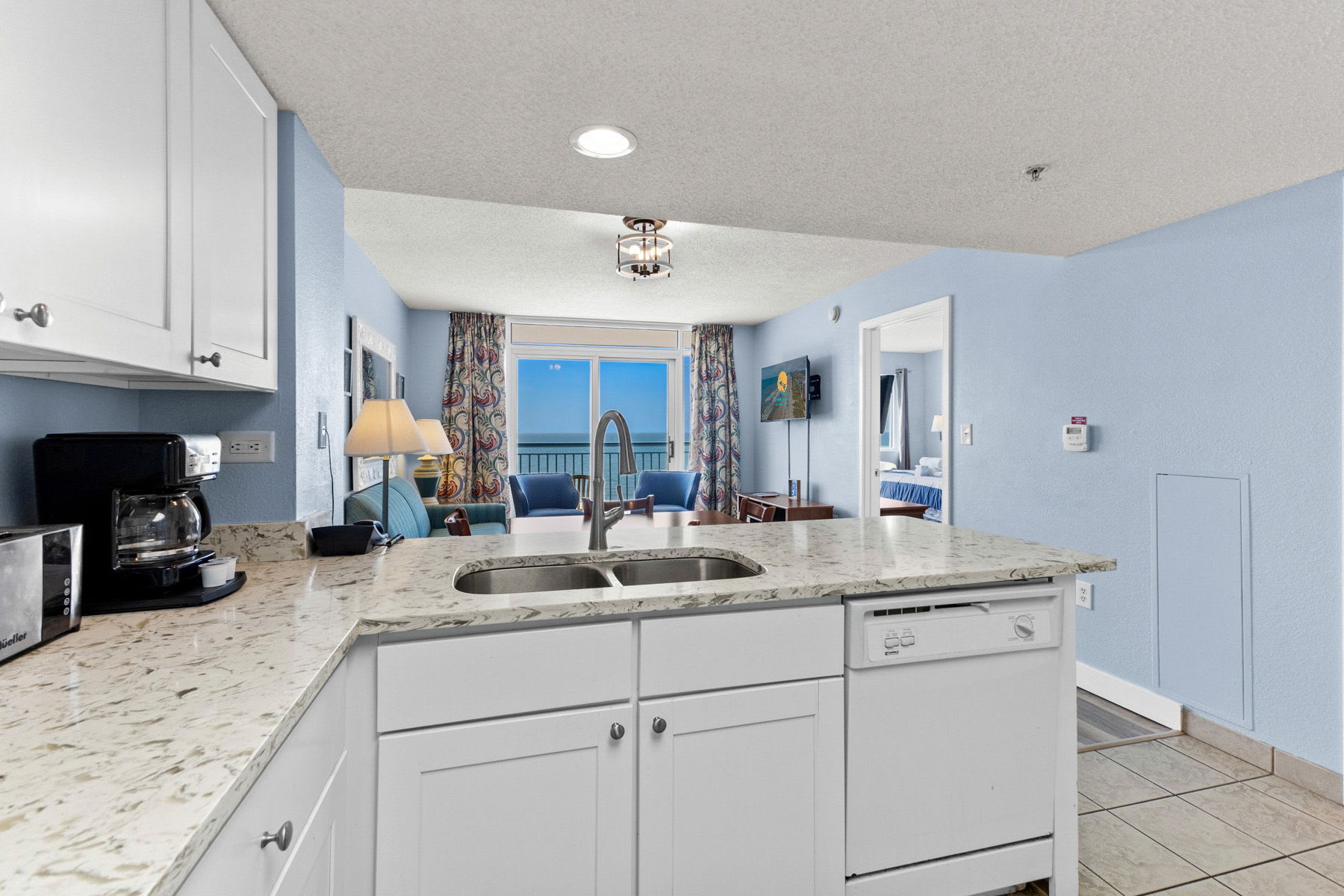 Roxanne Towers Penthouse 6 Oceanfront | Photo 15