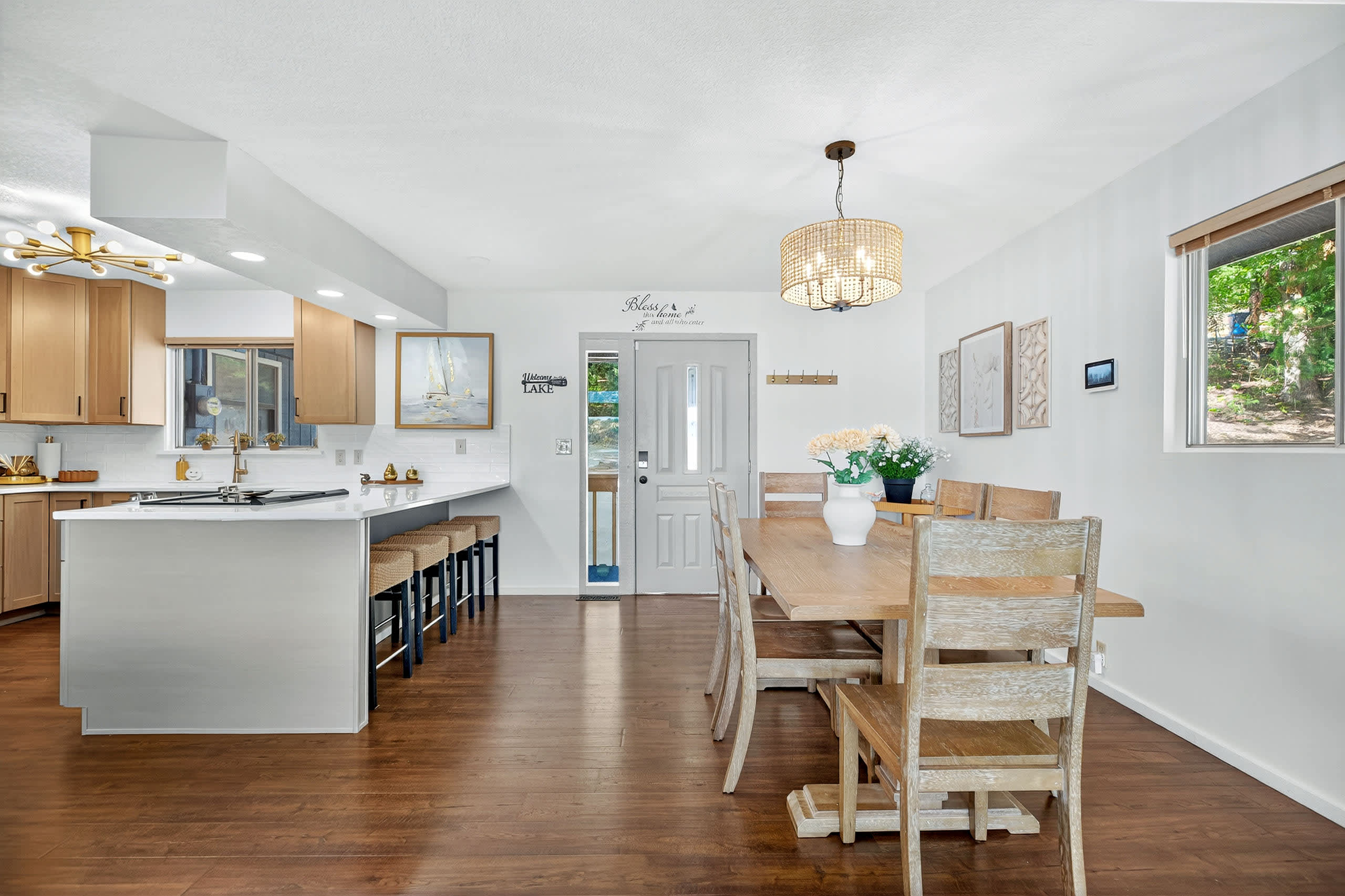 Lake Home Oasis - Sleeps 18 4