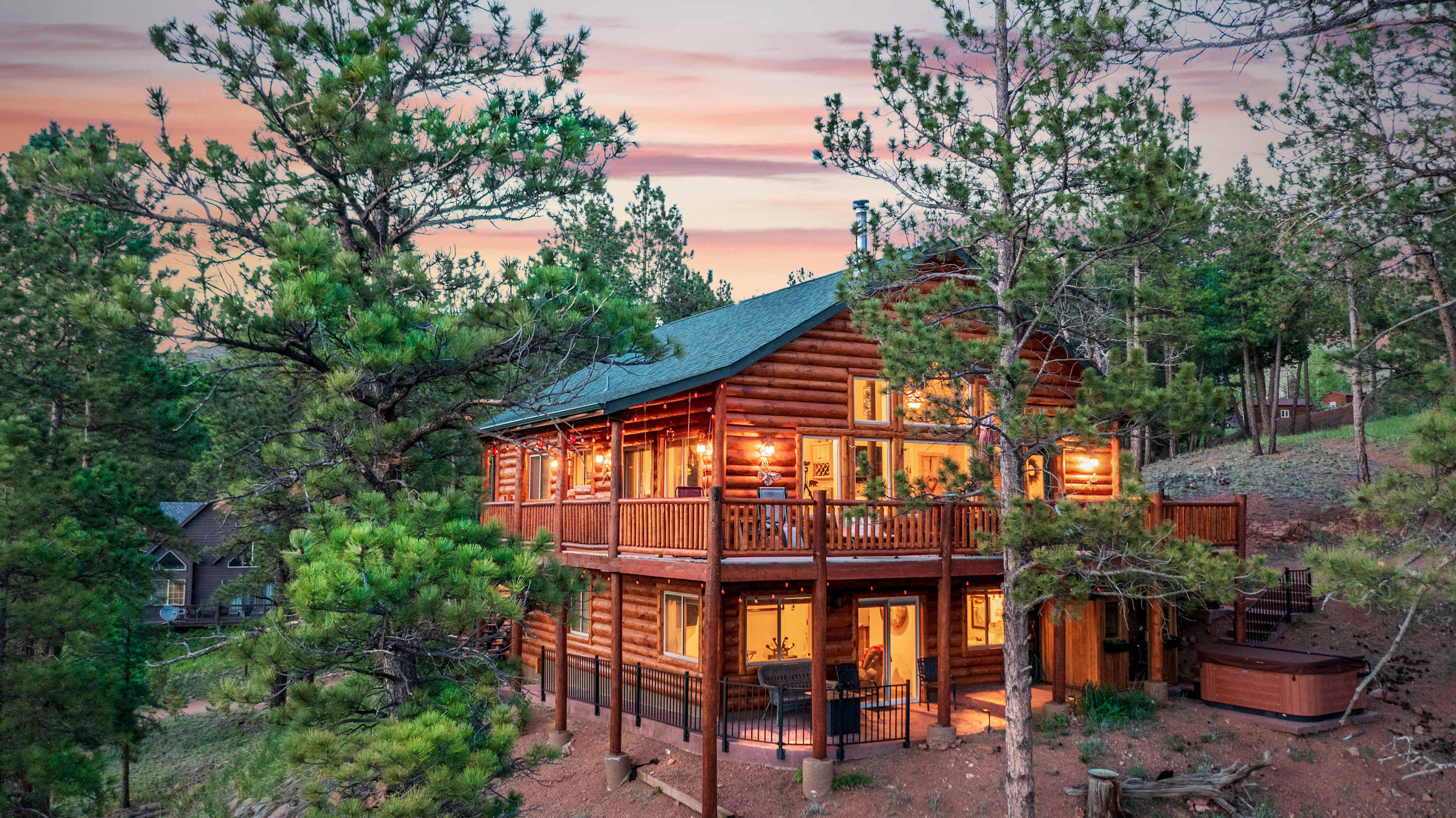 Woodland Park Lakeview Log Cabin + Hot Tub & Sauna — Woodland Park, CO — vacation rental