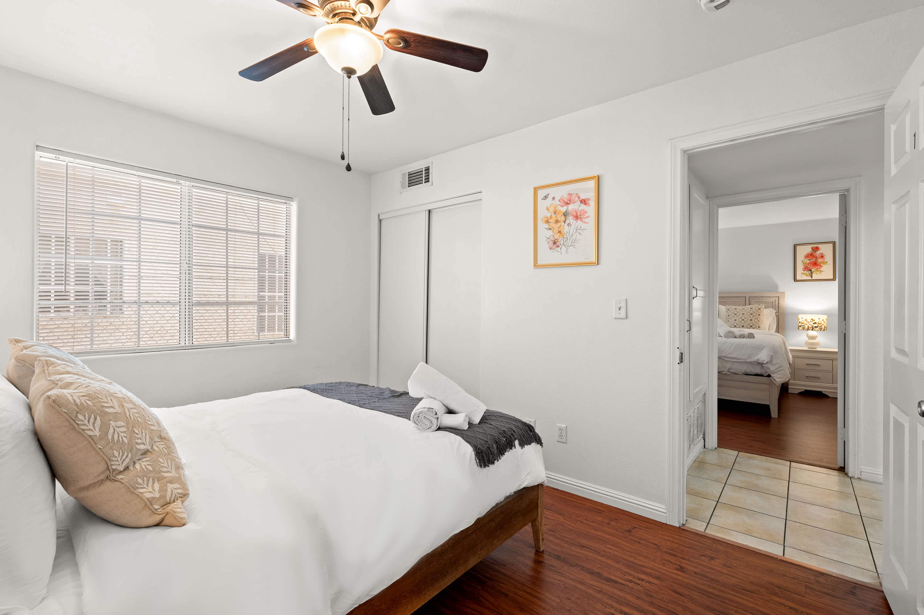 1384 W 37th Pl Unit 1, Los Angeles, CA 90007 photo 2