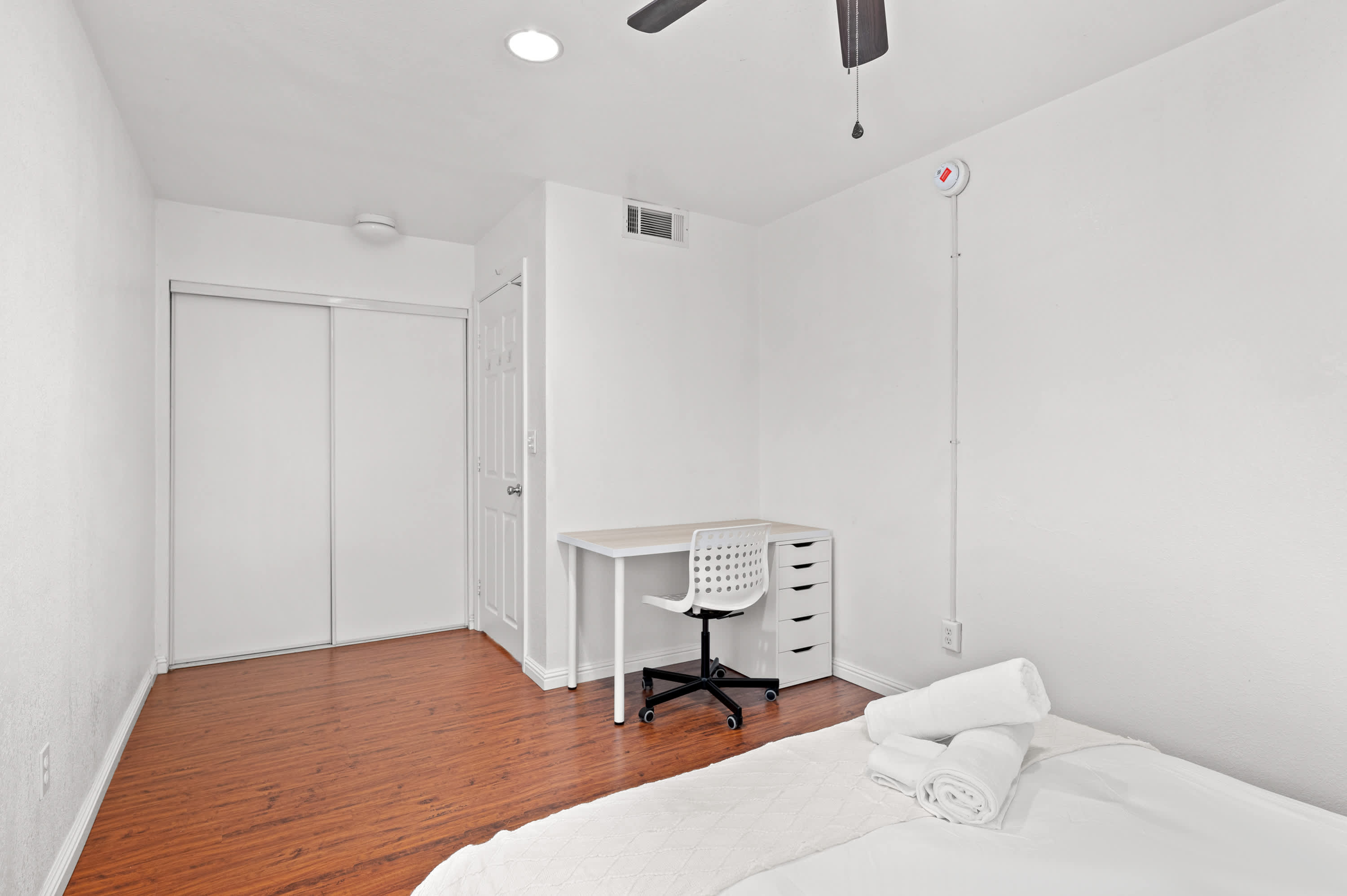 1384 W 37th Pl Unit 4, Los Angeles, CA 90007 photo 3