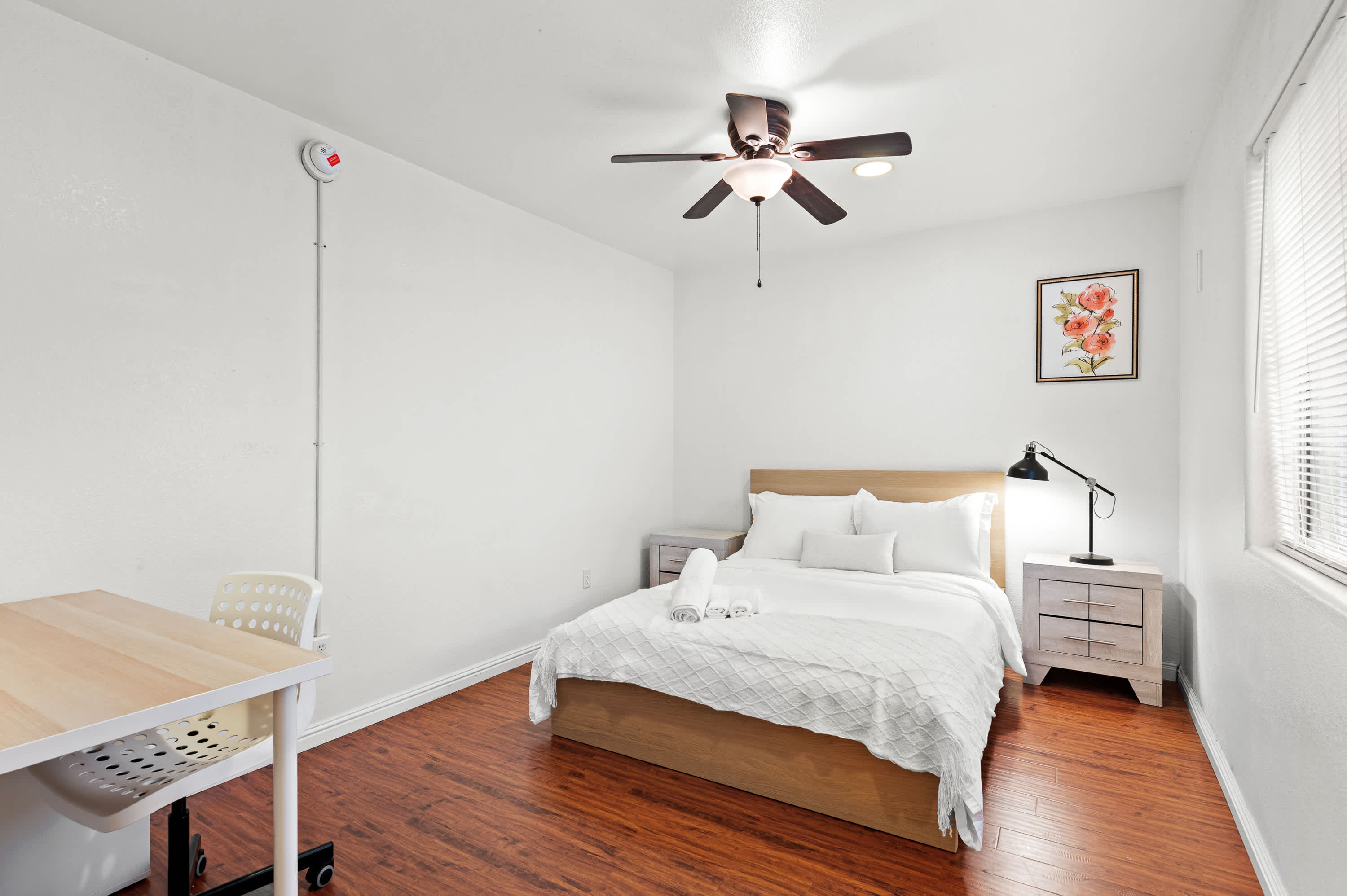 1384 W 37th Pl Unit 4, Los Angeles, CA 90007 photo 1