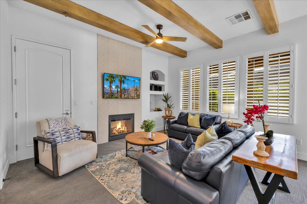 Luxurious Remodeled Villa in La Quinta #A - Photo 3