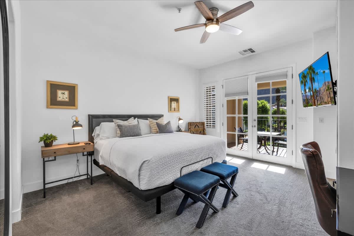 Luxurious Remodeled Studio in La Quinta #B