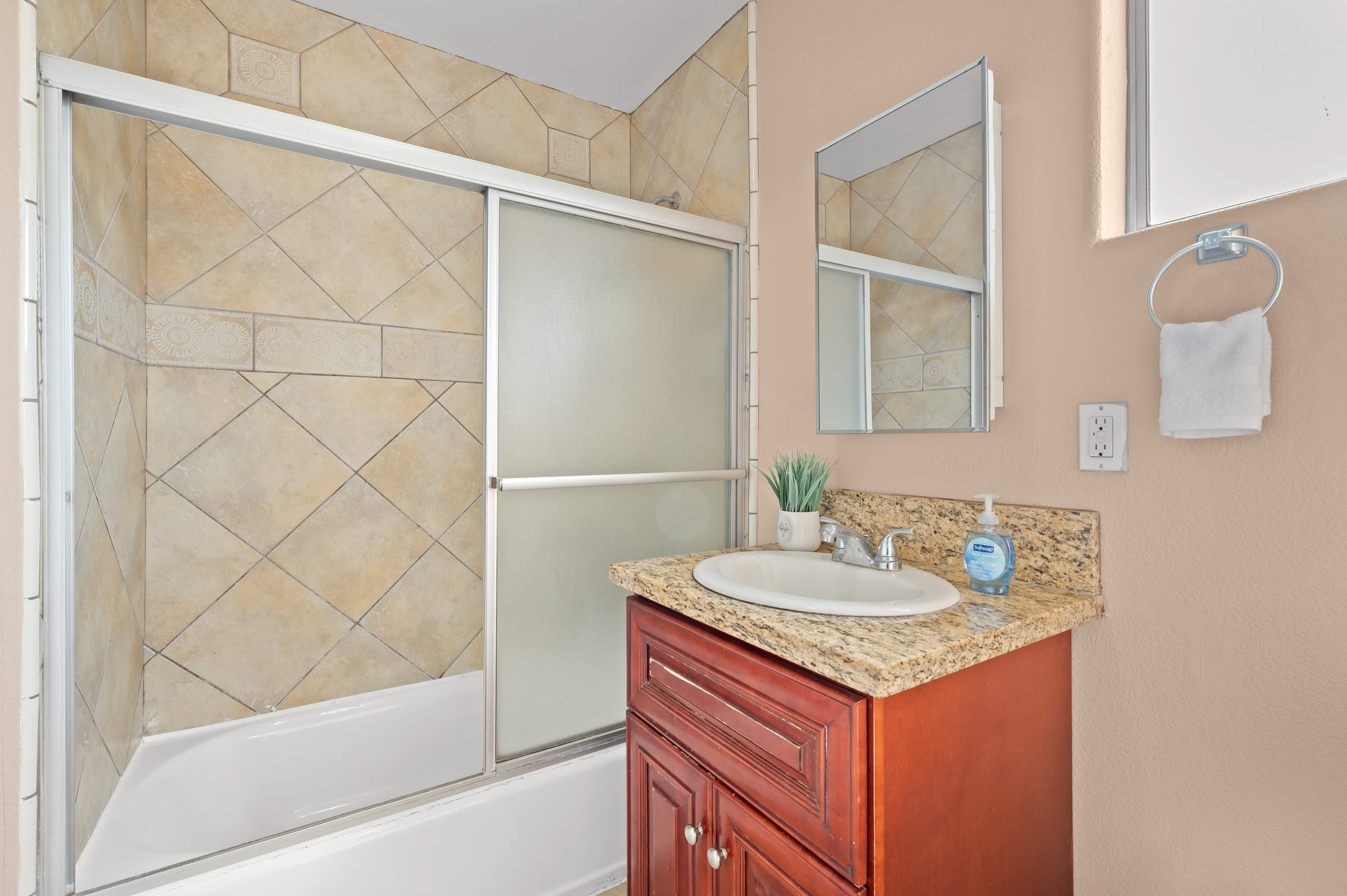 Near USC&DTLA Spacious Private Bedroom #6 5