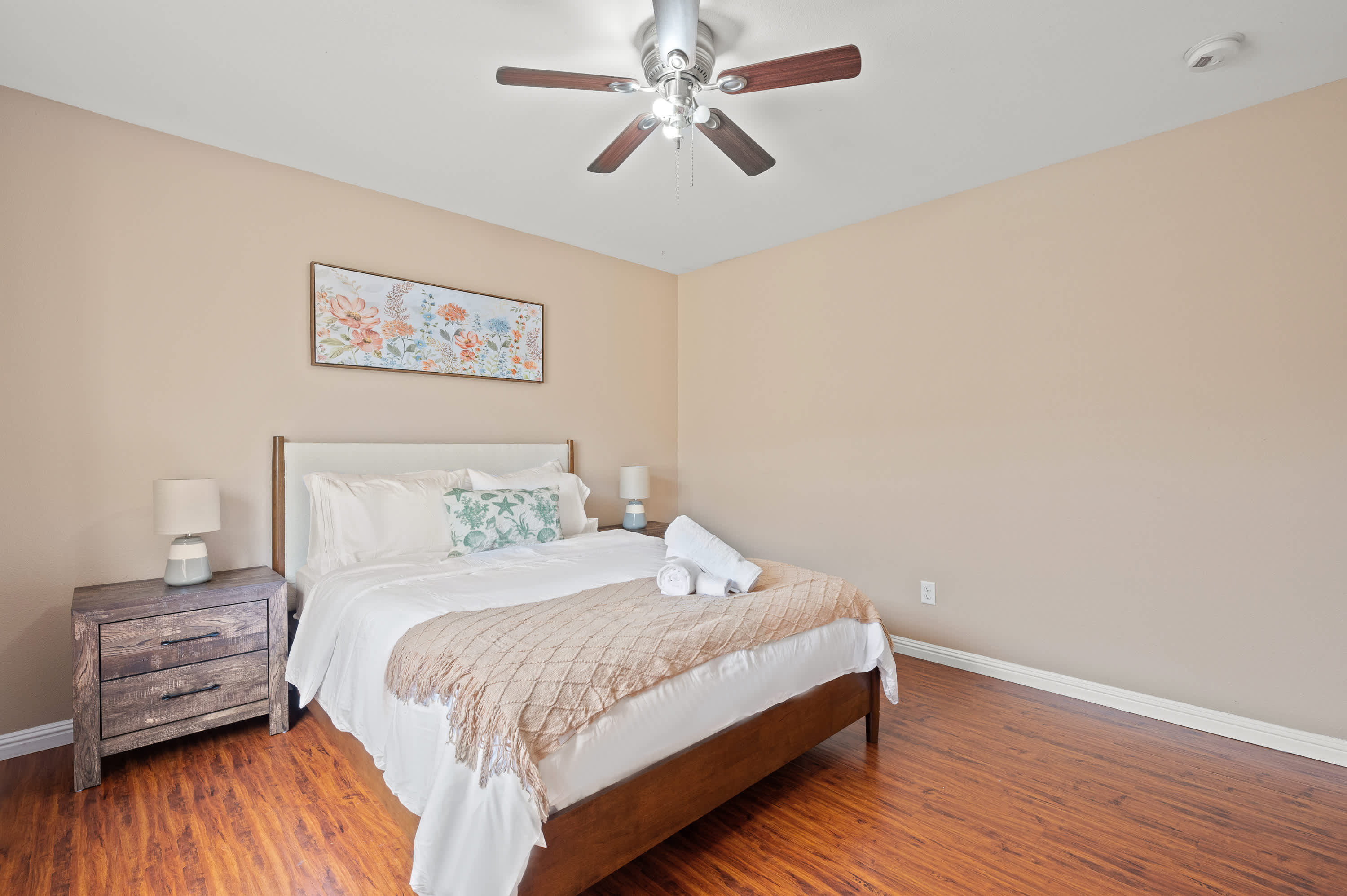 Los Angeles 1 BR Furnished Home photo 3