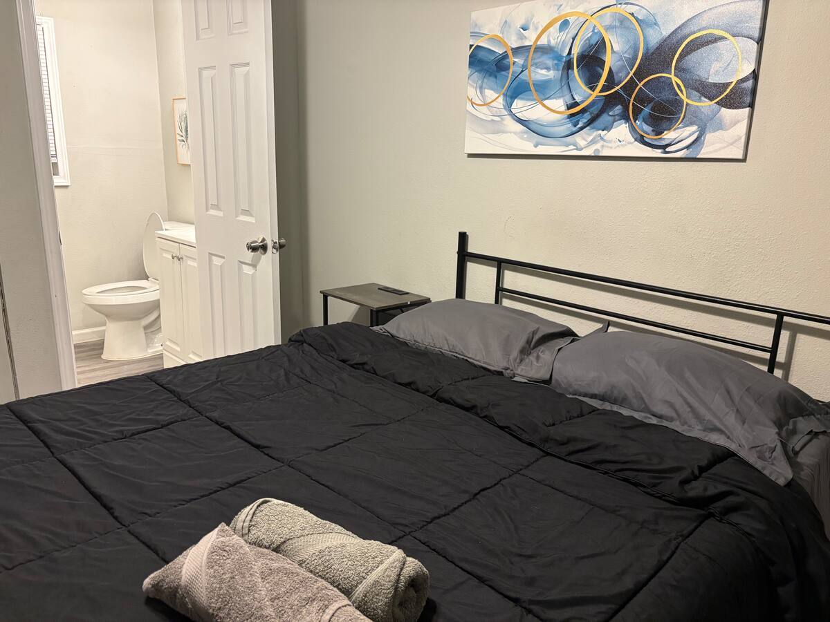 Elegant 1BR APT | Downtown Houston 6